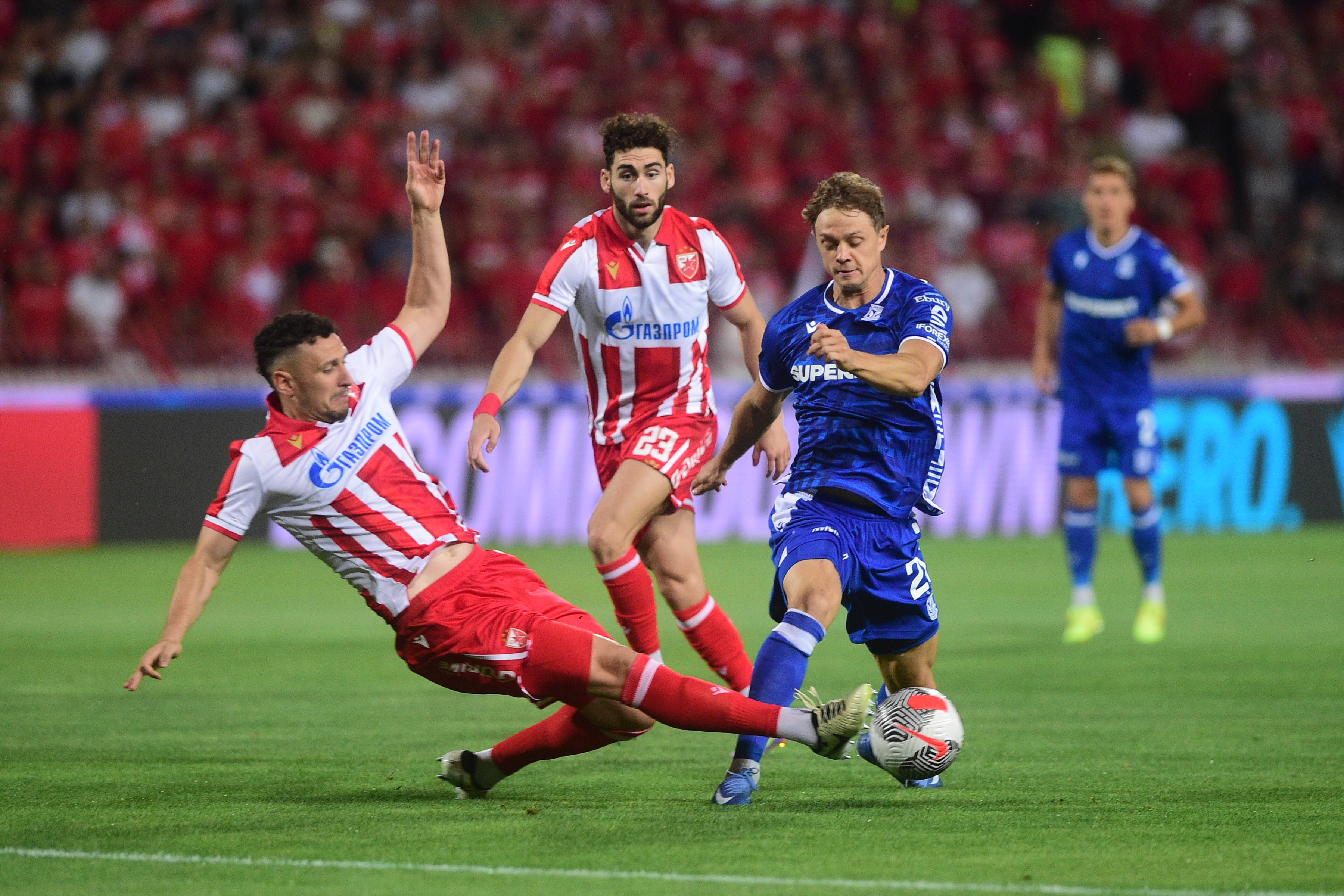 The second leg of the third qualifying round for the Champions League between FK Crvena zvezda and FK Lech Poznań was played at the Rajko Mitic stadium.