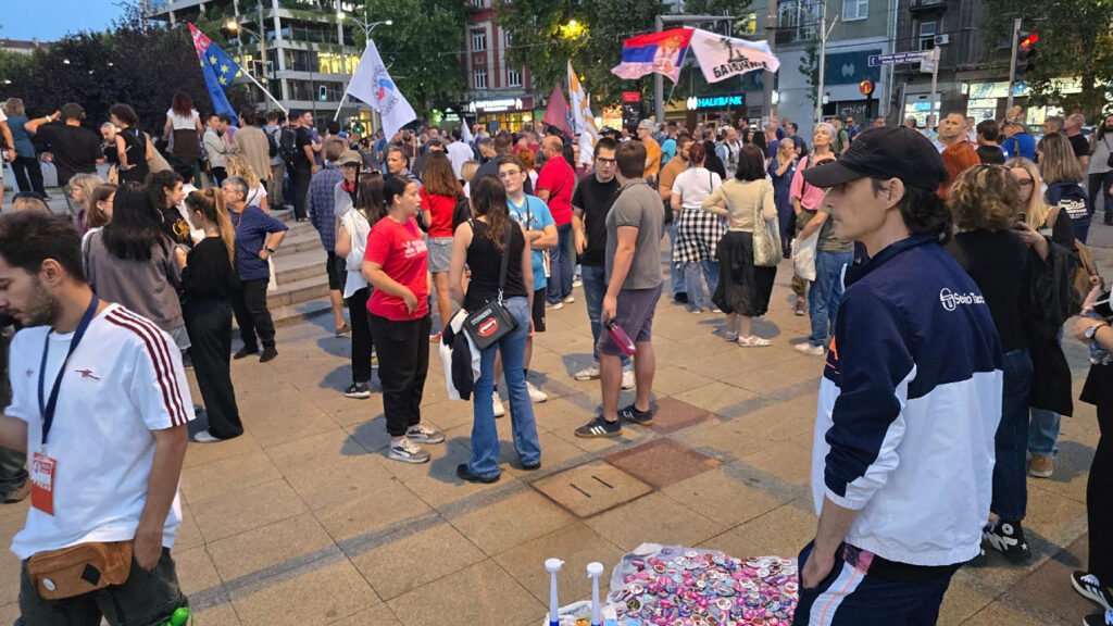 Mesto: Beograd
Datum: Mon Aug 04 20:35:40 CEST 2025
Dogadjaj: DRUŠTVO - akcija "Pravda spava - Vi nećete" čiji je domaćin zbor Zvezdara - okupljanje
Fotoreporter: Marko Dragoslavić
Izvor: FoNet