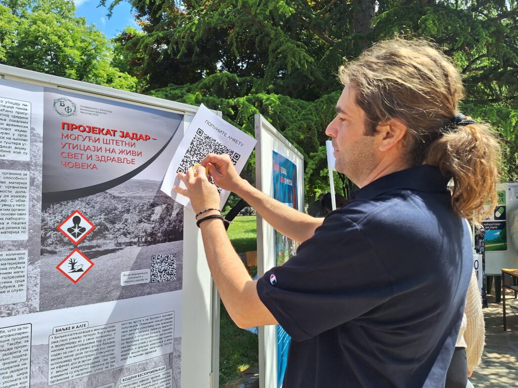 Nis, 10.05.2025. - U Nisu, u parku Cair danas je organizovana interaktivna studentska postava "Branimo znanjem". (BETAPHOTO/Biljana Ljubisavljevic)