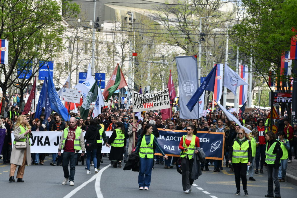 Beograd, 02.04.2025. Kolarčeva, Pobunjeni Univerzitet, protest Nauka je ustala, šetnja Foto: Vesna Lalić/Nova.rs