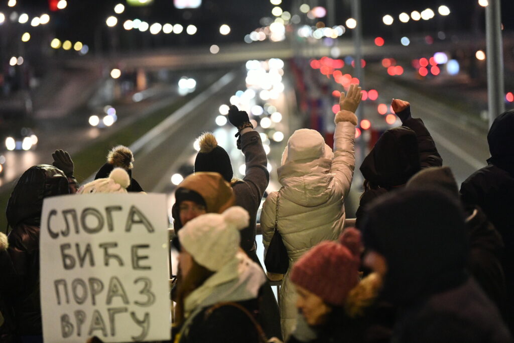 Beograd 07.02.2025. Akcija Blok ima petlju. Novi Beograd, okuupljanje građana, stanovnika 21, 22. i 23 bloka, šetnja do petlje kod Beogradske Arene, blokada petlje, Beogradska Arena  Foto: Vesna Lalić/Nova.rs