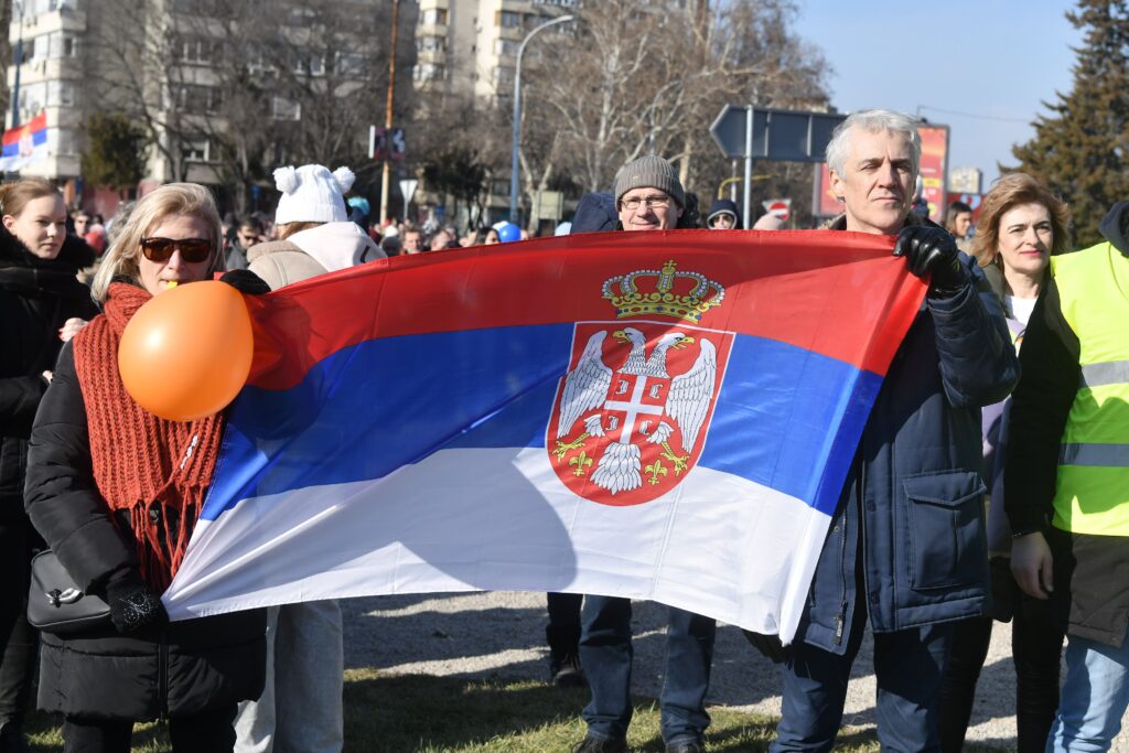 Beograd, 08.02.2024. Novi Beograd šeta za prosvetu, okupljanje kod novobeogradskih škola i šetnja do Opštine Novi Beograd, protest, roditelji i đaci, Opština NBGD, Kružni tok Foto: Goran Srdanov/Nova.rs