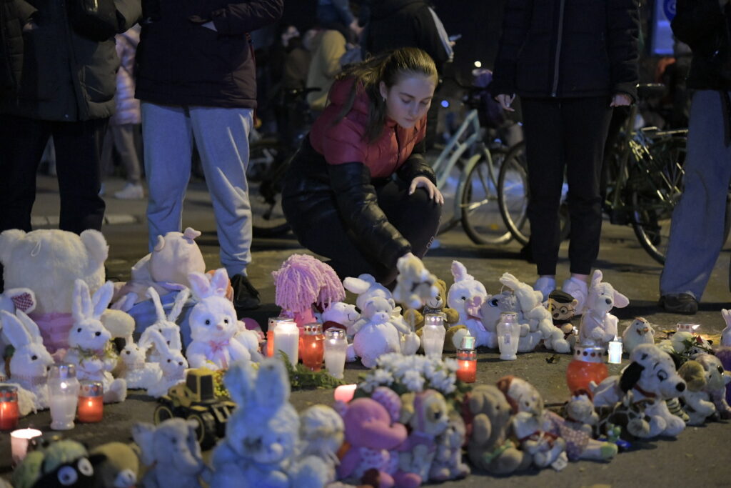 Novi Sad, 31.01.2025. Novosađani čekaju studente, doček studenata koji su pešačili iz Beograda, novi sad, studenti ulaze u Novi Sad, poslao Nenad Mihajlovic,