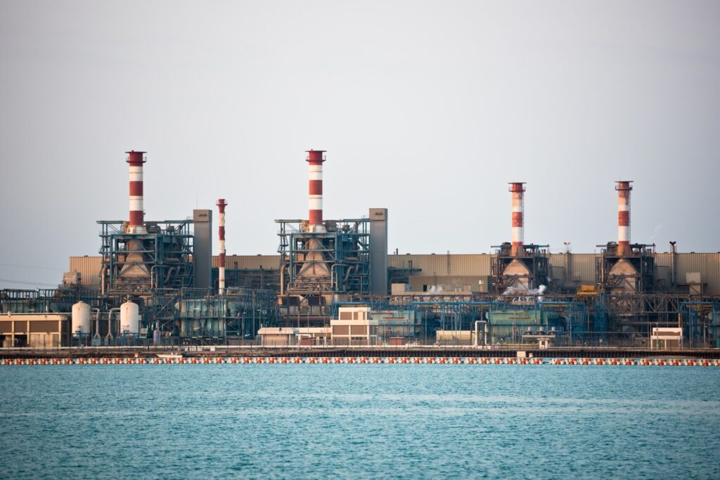 oil-refinery petrochemical chemical industry fuel distillation of petrol industrial,Image: 918396536, License: Royalty-free, Restrictions: , Model Release: no, Credit line: A Z / Panthermedia / Profimedia