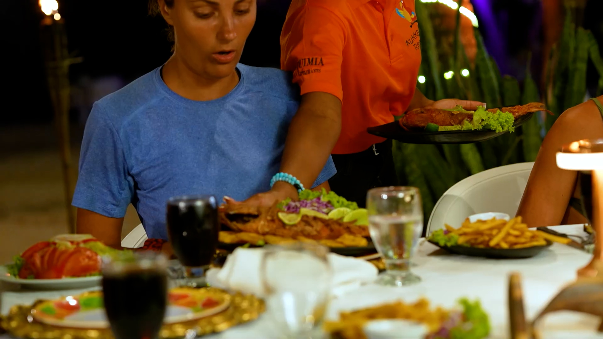 Kakva gozba u Survivor-u: Pogledajte kako plavi uživaju u ribljem restoranu