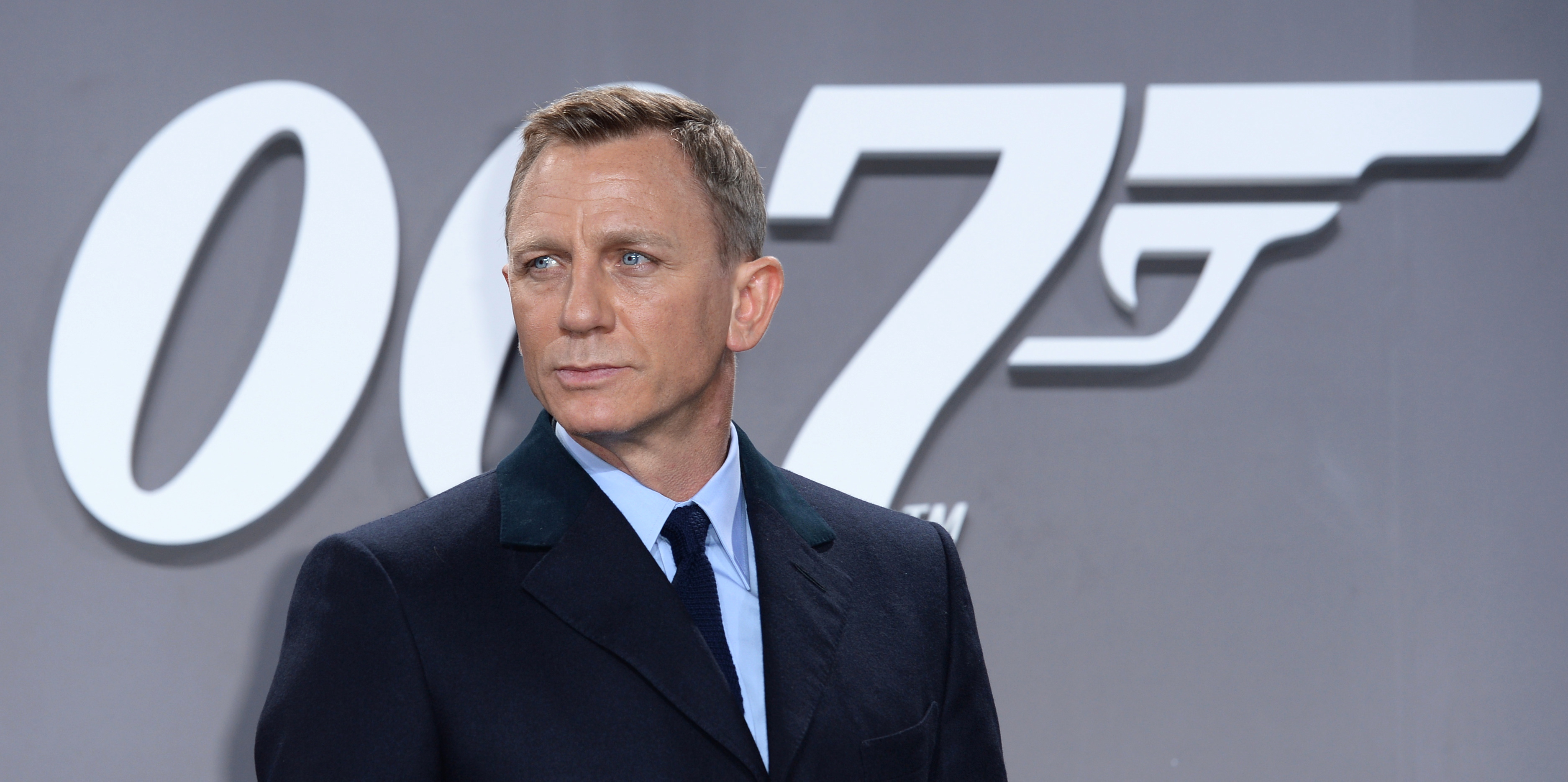 Daniel Craig confirms to starr in 25th James Bond movie