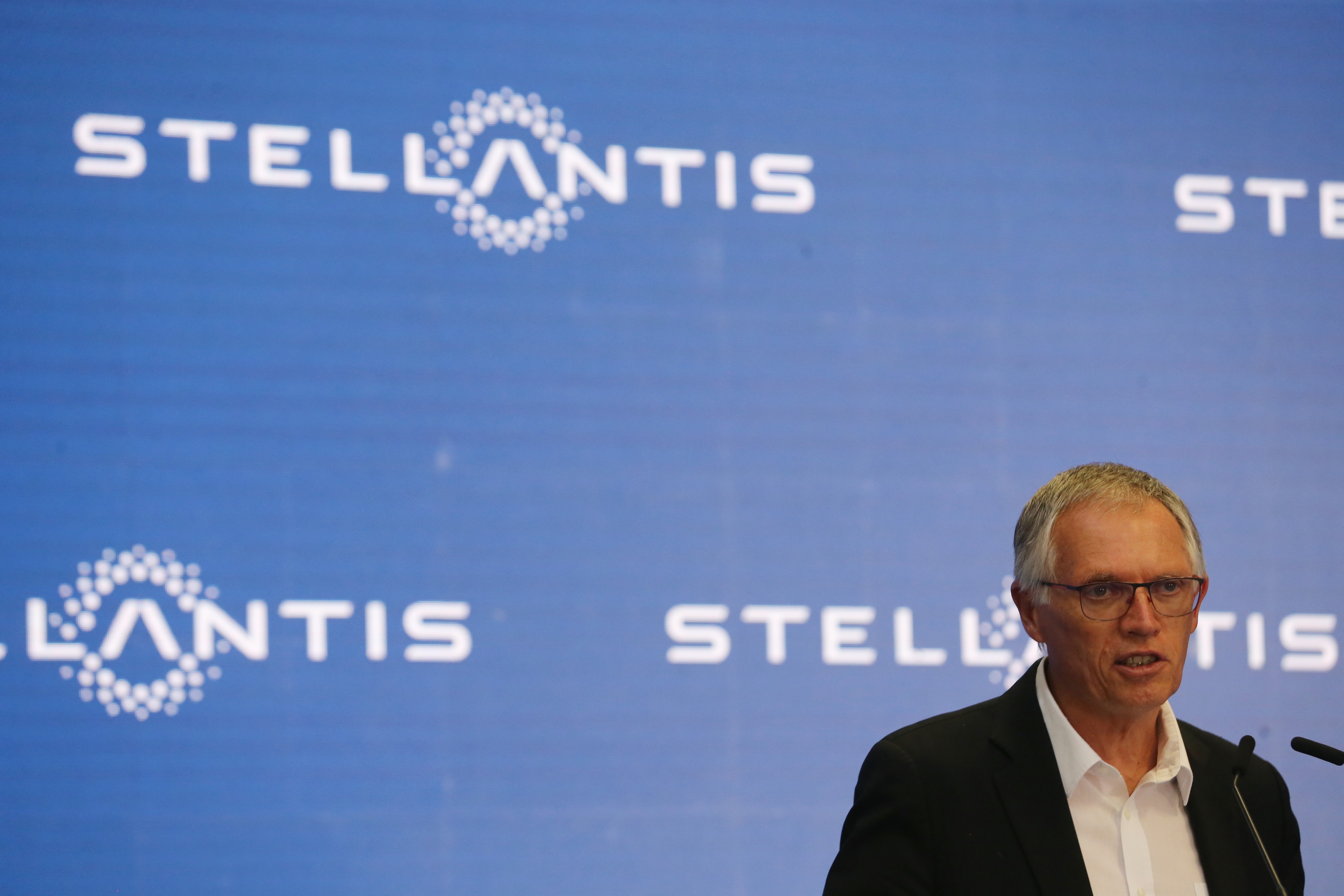 Stellantis CEO Tavares steps down with immediate effect