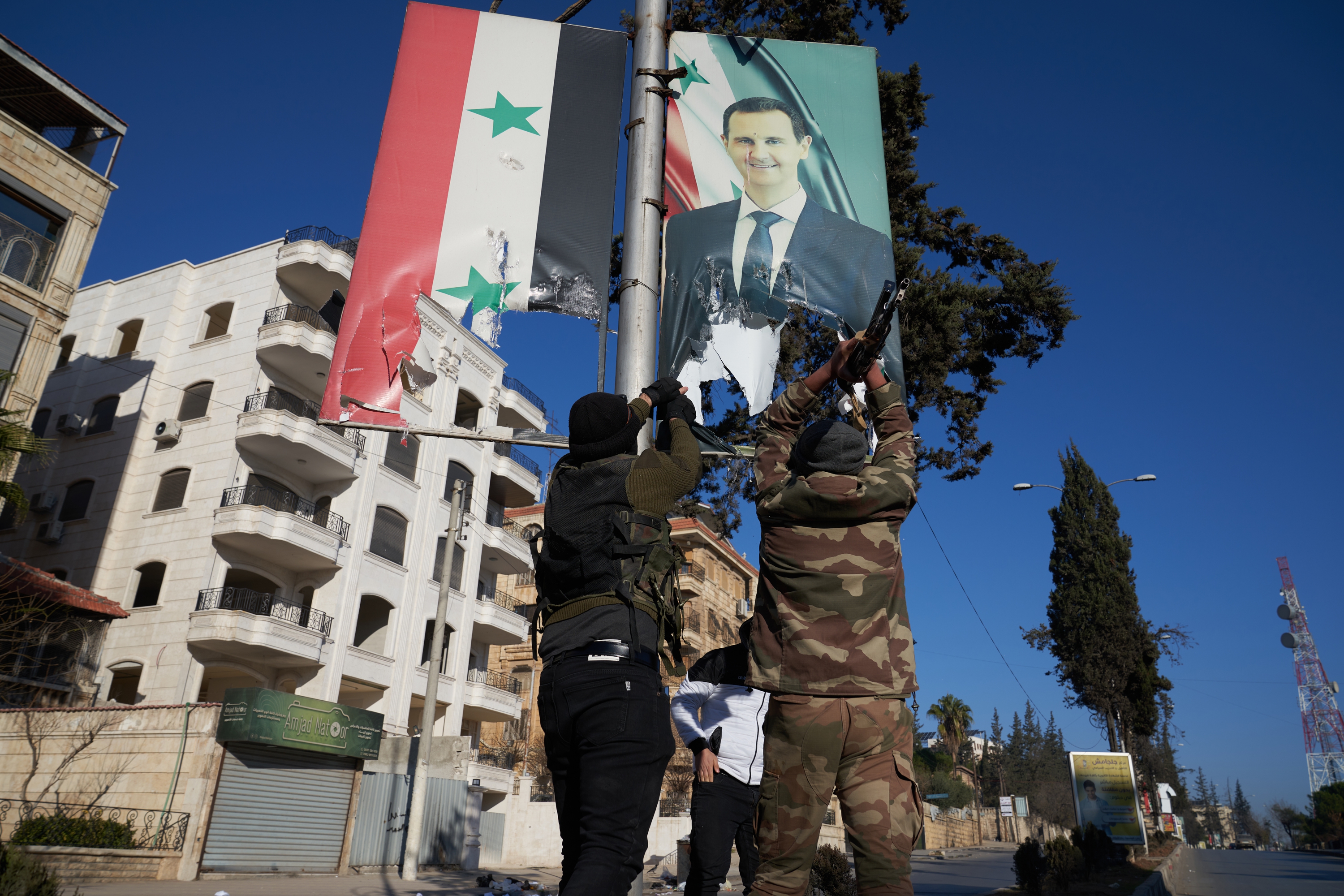 Rebel forces launch large offensive against the Syrian government
