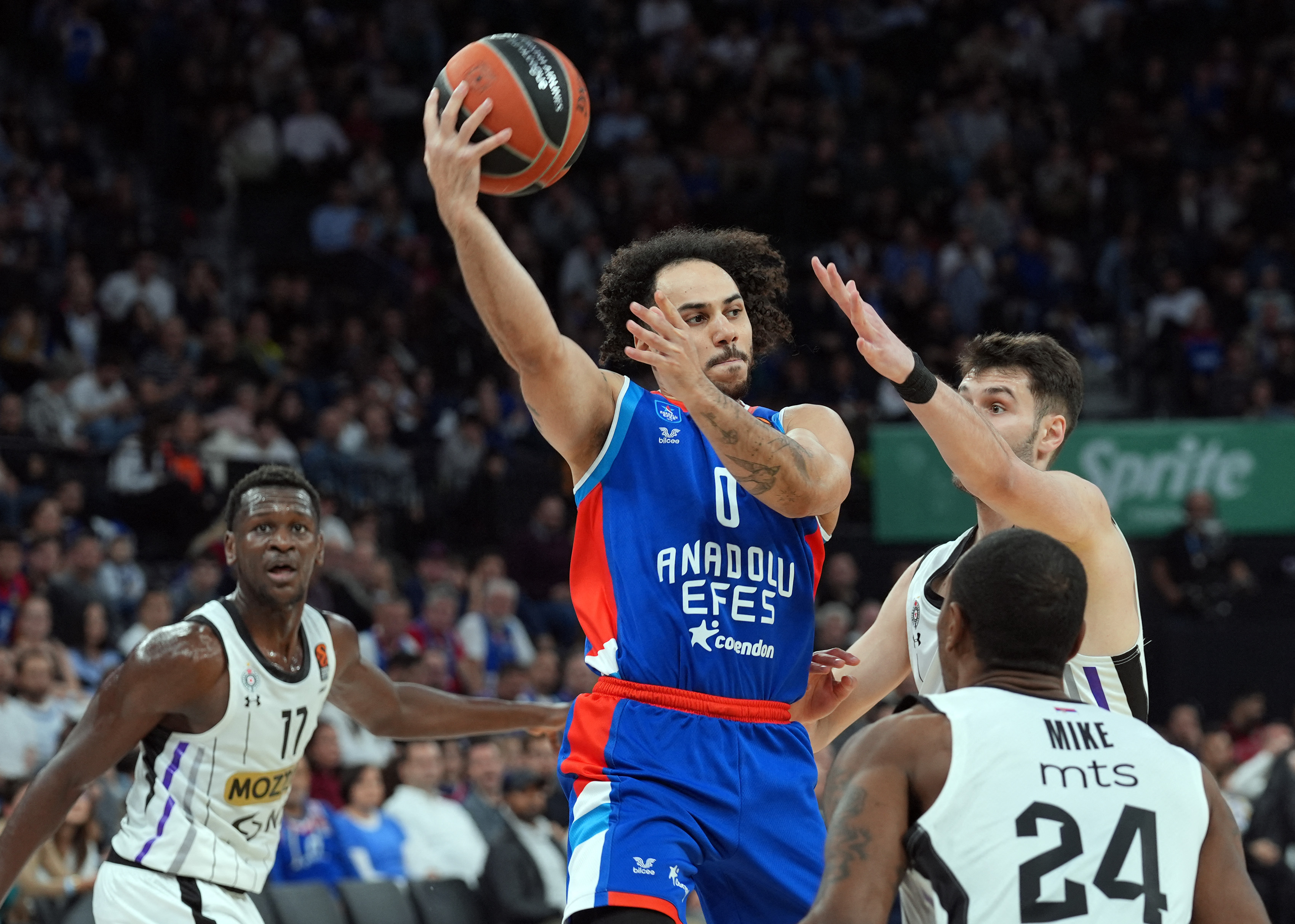 Anadolu Efes v Partizan - Turkish Airlines Euroleague