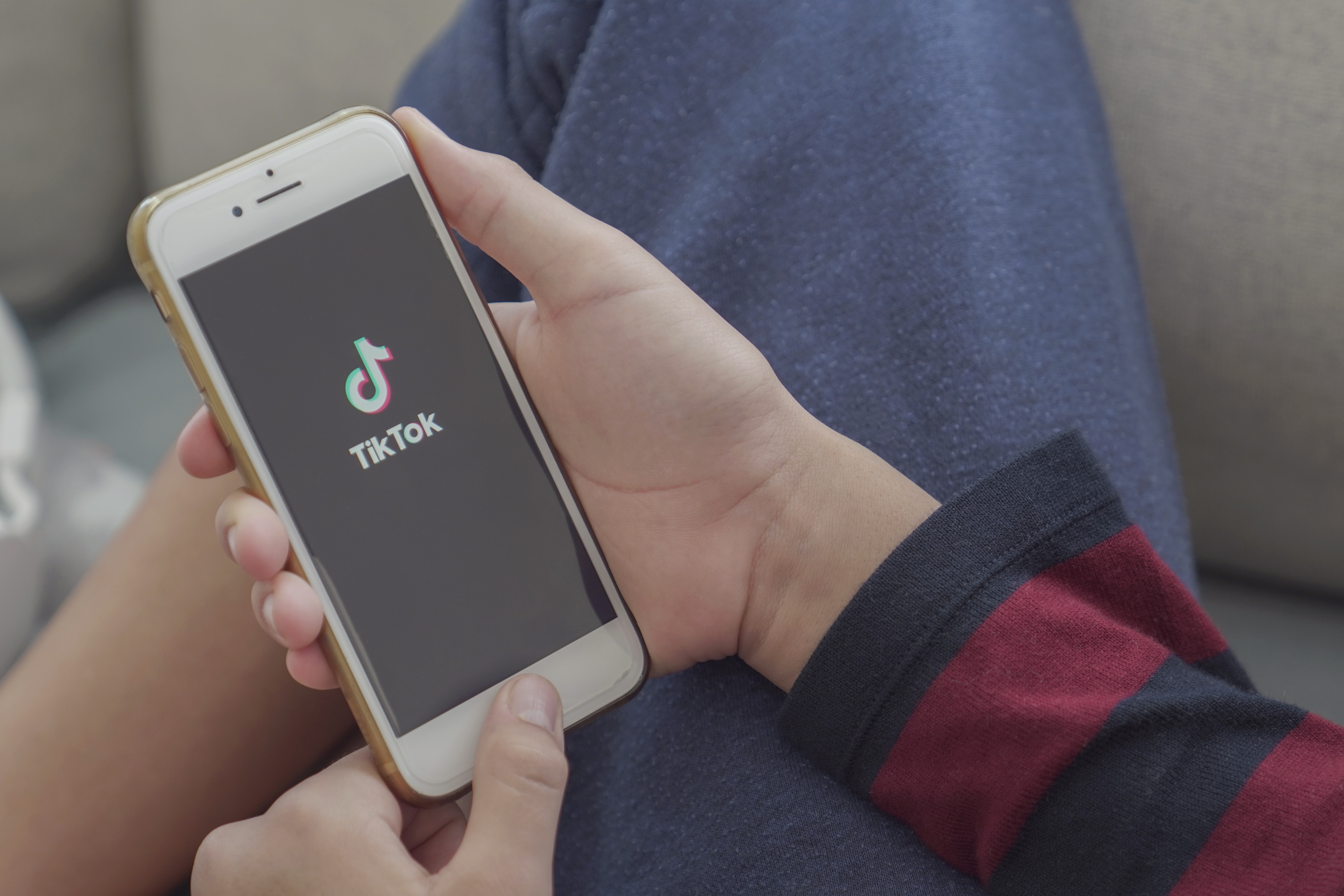 Gold,Coast,,Australia,-,June,17,,2020,:teen,Boy,Hands