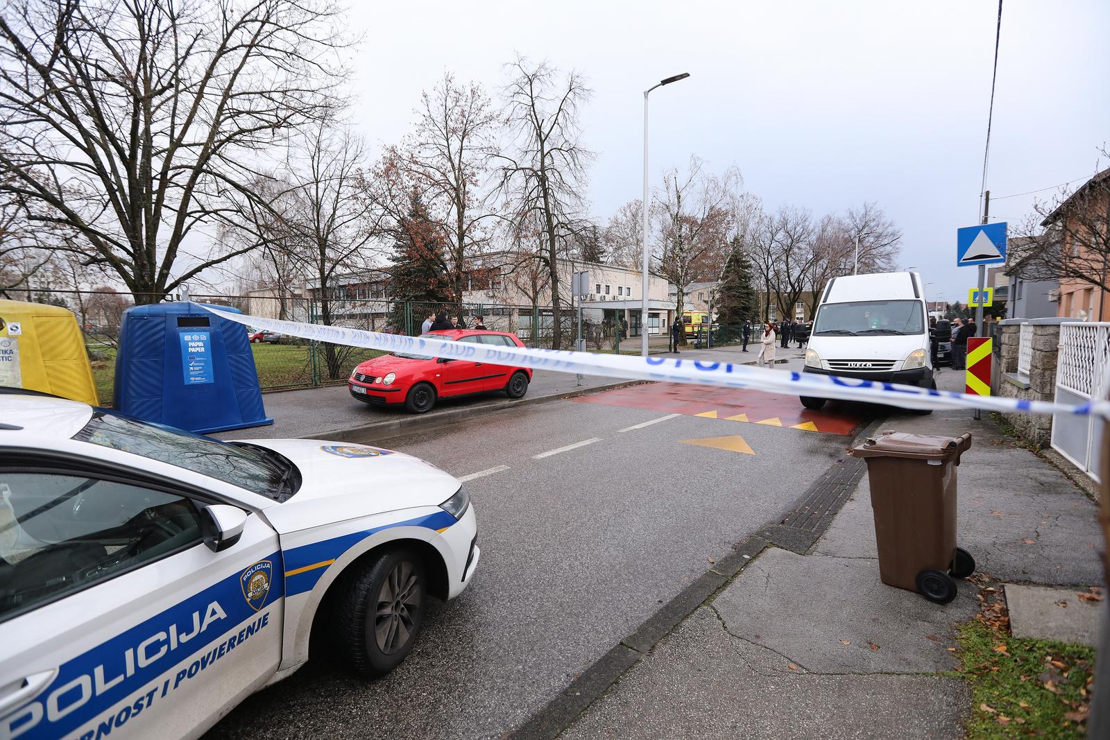 20.12.2024.Zagreb - U OS Precko zasad nepoznati napadac nozem je ozlijedio jednu uciteljicu, a ozljede su zadobili i ucenici.  Photo: Robert  Anic/PIXSELL