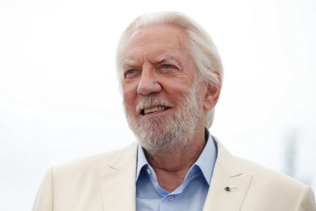 epa05299344 Jury member, Canadian actor Donald Sutherland attends the photocall of the Jury at the 69th annual Cannes Film Festival, in Cannes, France, 11 May 2016. The festival runs from 11 to 22 May.  EPA/IAN LANGSDON