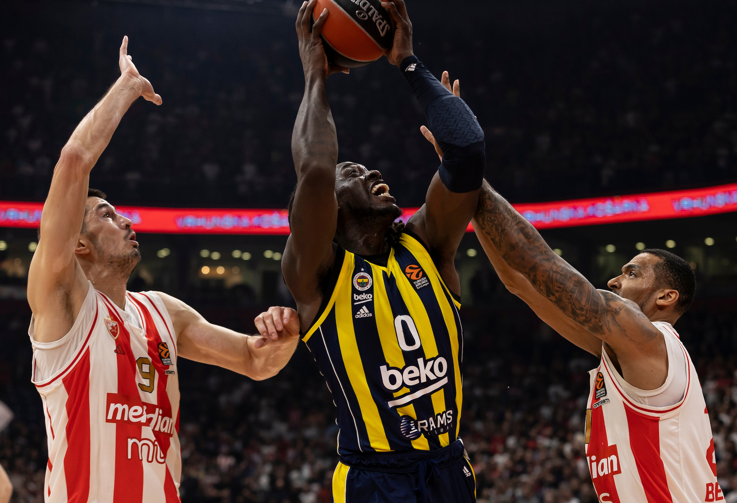 Crvena Zvezda v Fenerbahce Istanbul -  2023/2024 Turkish Airlines EuroLeague