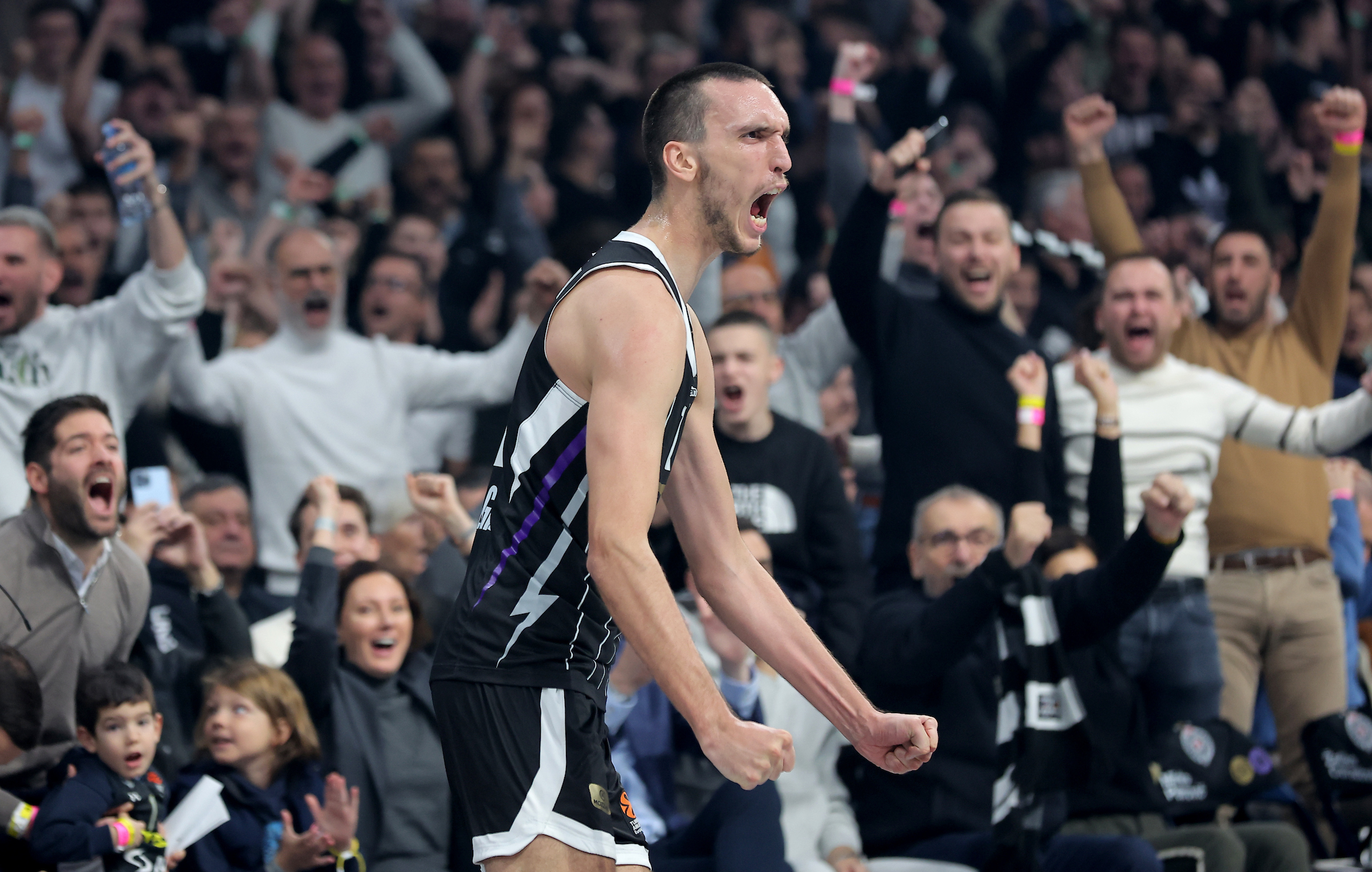 during regular season round 9 Euroleague basketball match between Partizan and Barcelona in Belgrade, Serbia on Nov. 13, 2024.
photo: Pedja Milosavljevic/STARSPORT