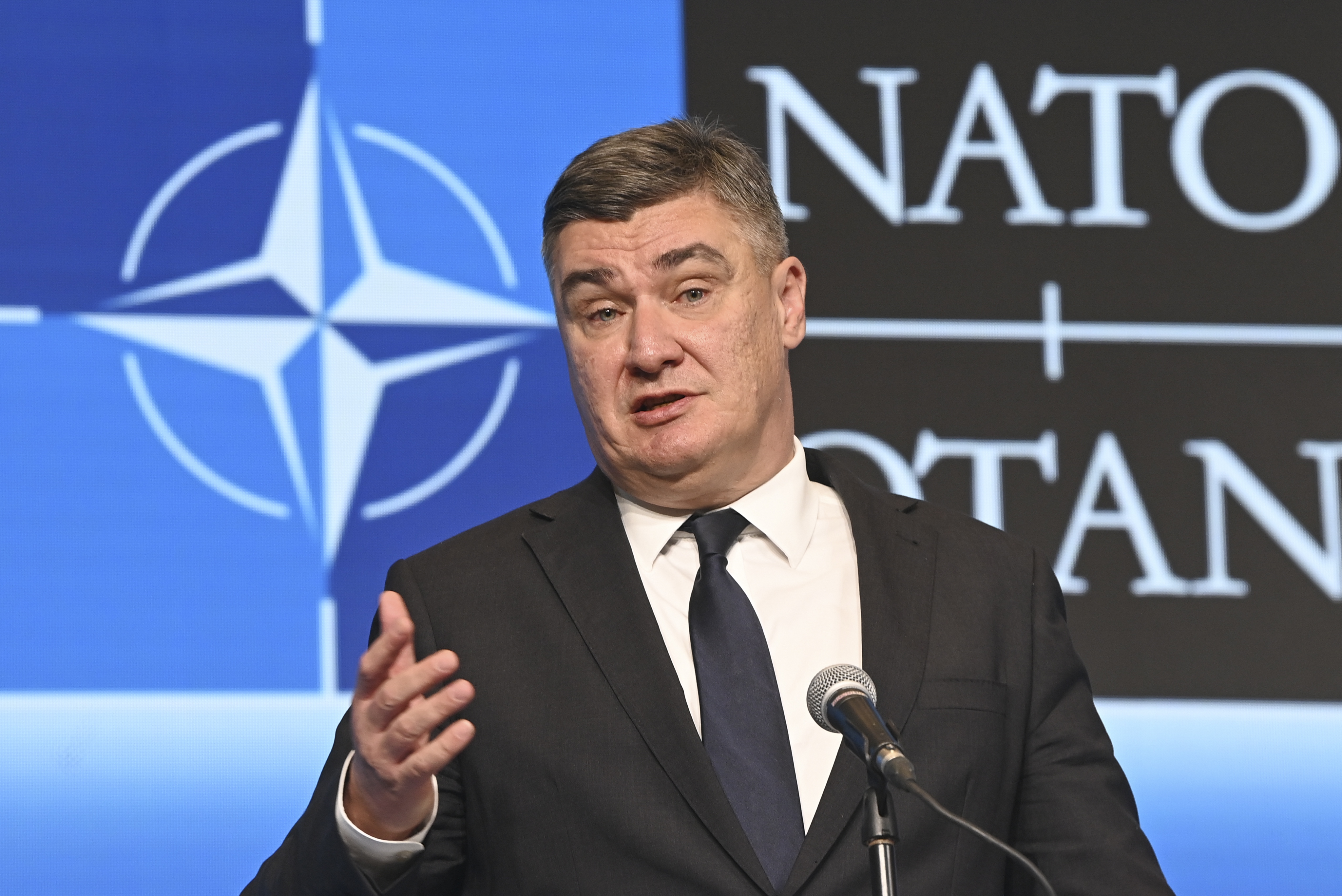 NATO Secretary-General Stoltenberg leads informal meeting with leaders of NATO states in Western Balkans