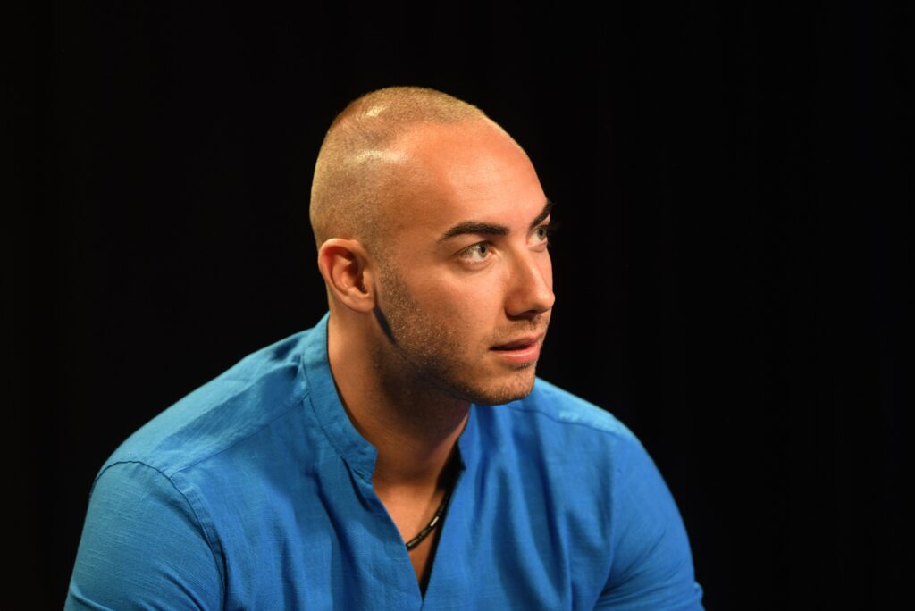 Beograd 25.07.2023. Oliver Mijanović, pevač, zabavljač, muzički izvođač, intervju Foto: Filip Krainčanić/Nova.rs