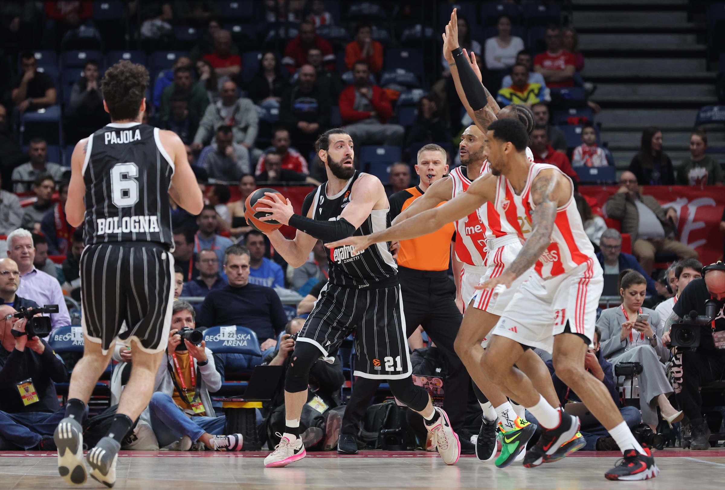 Crvena Zvezda v Virtus, Euroleague basketball match, regular season, round 31