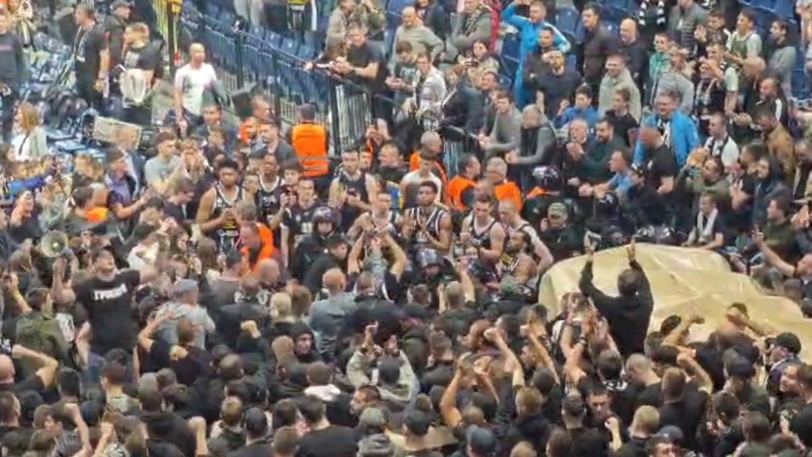 partizan navijaci real