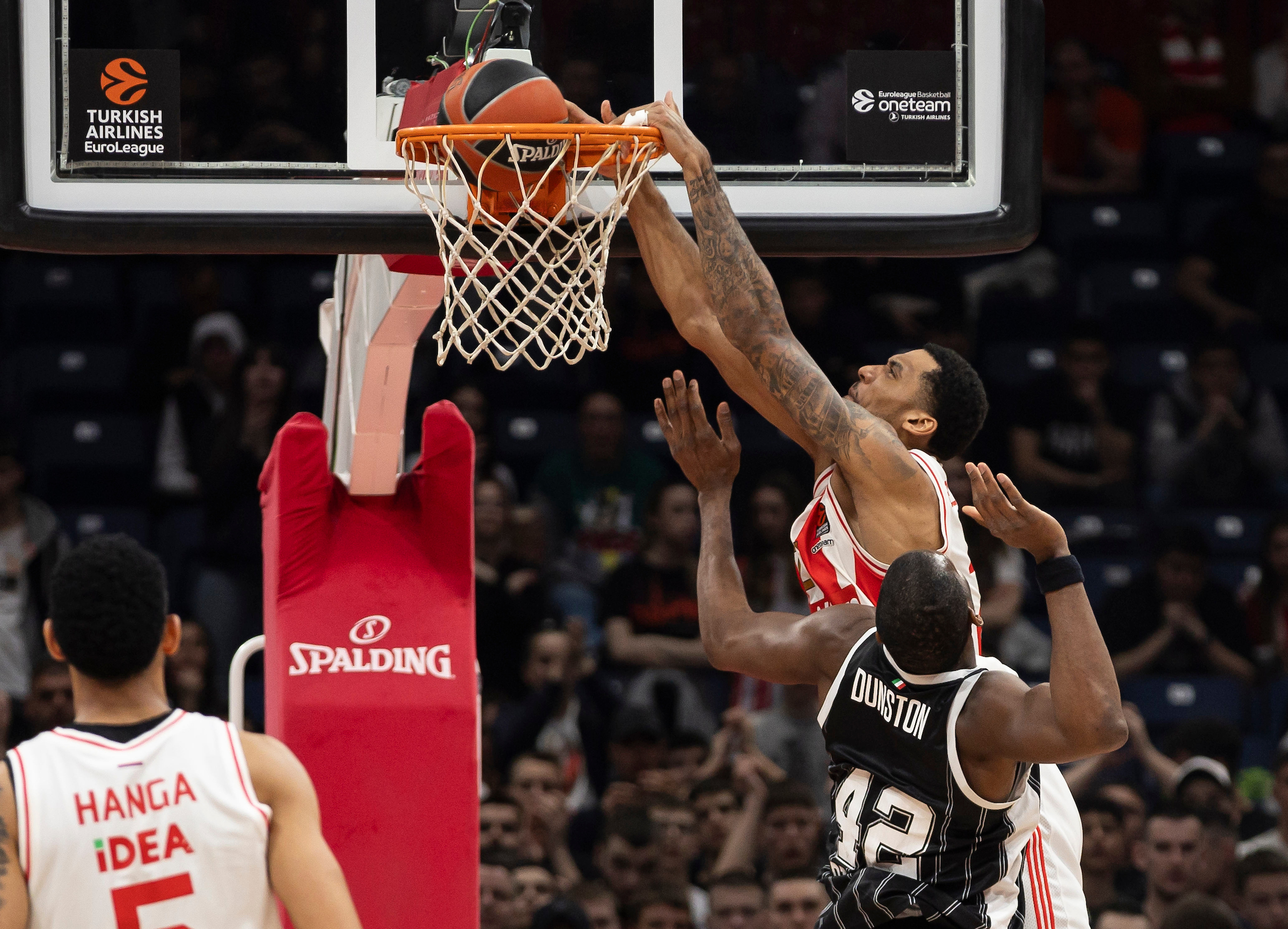 during the 2023/2024 Turkish Airlines EuroLeague match between Crvena Zvezda Meridianbet Belgrade v Virtus Segafredo Bologna at Stark Arena on March 22, 2024 in Belgrade, Serbia. (Photo by Srdjan Stevanovic/Starsport.rs ©)