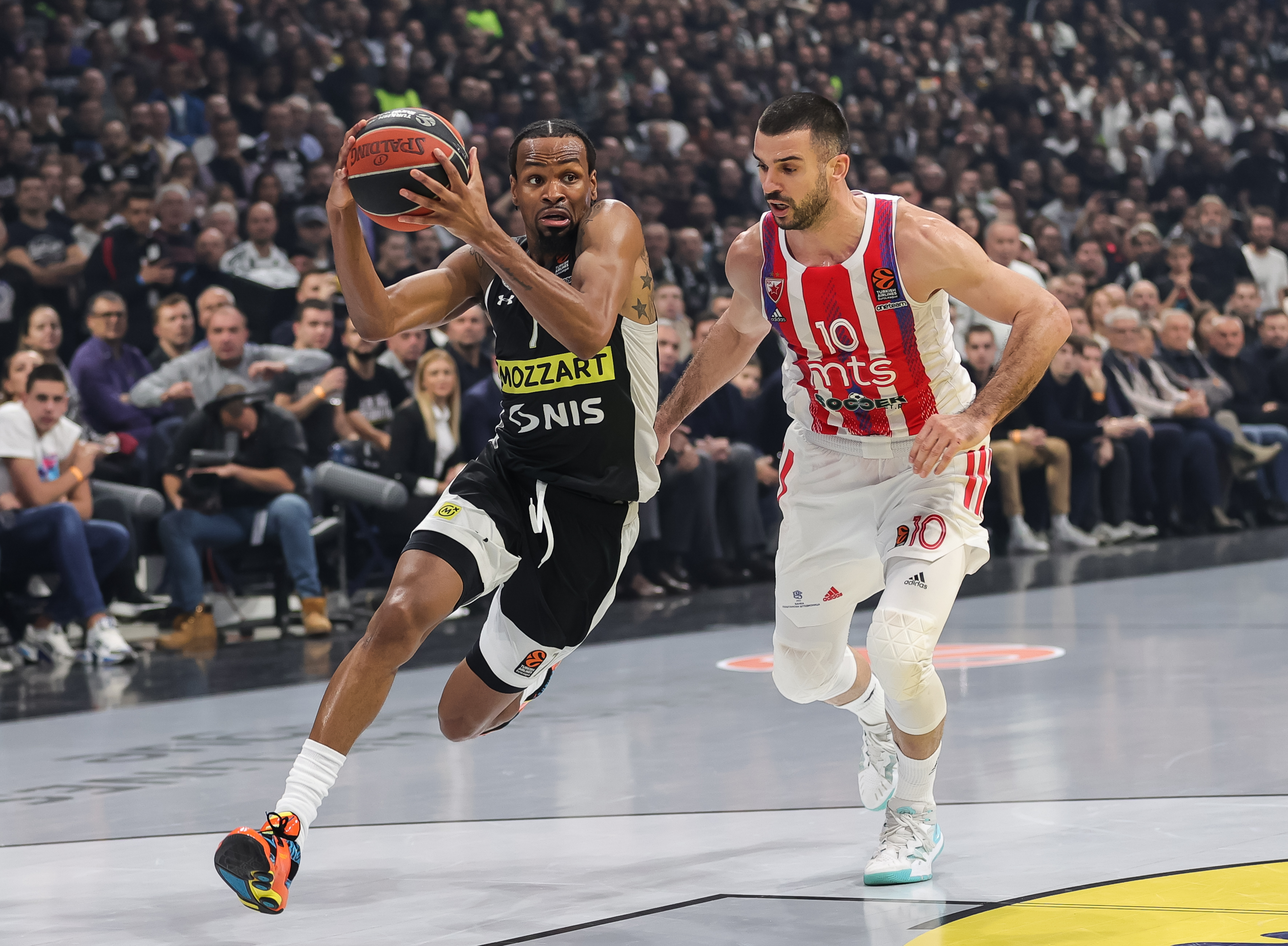 Partizan Mozzart Bet Belgrade v Crvena Zvezda mts Belgrade - 2022/2023 Turkish Airlines EuroLeague