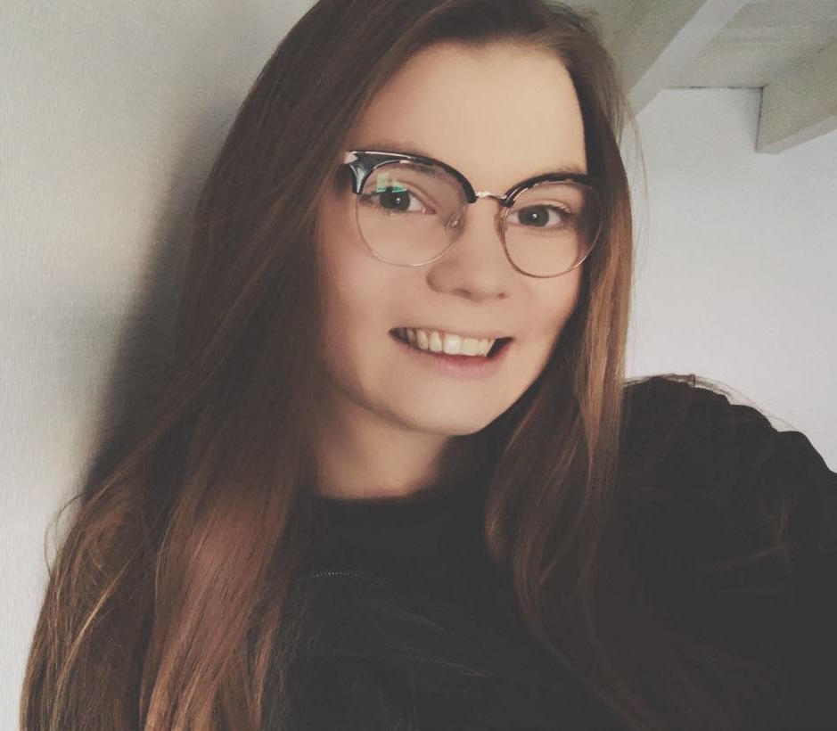 EXCLUSIVE: Woman left WITHOUT TEETH after botched Turkey surgery