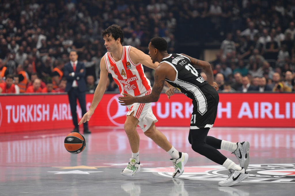 Teodosic Milos (L) Nunnally James (R) during the 2023/2024 Turkish Airlines EuroLeague match between Partizan Mozzart Bet Belgrade v Crvena Zvezda at Stark Arena on October 26, 2023 in Belgrade, Serbia. (Photo by David Damnjanovic/Starsport.rs ©)