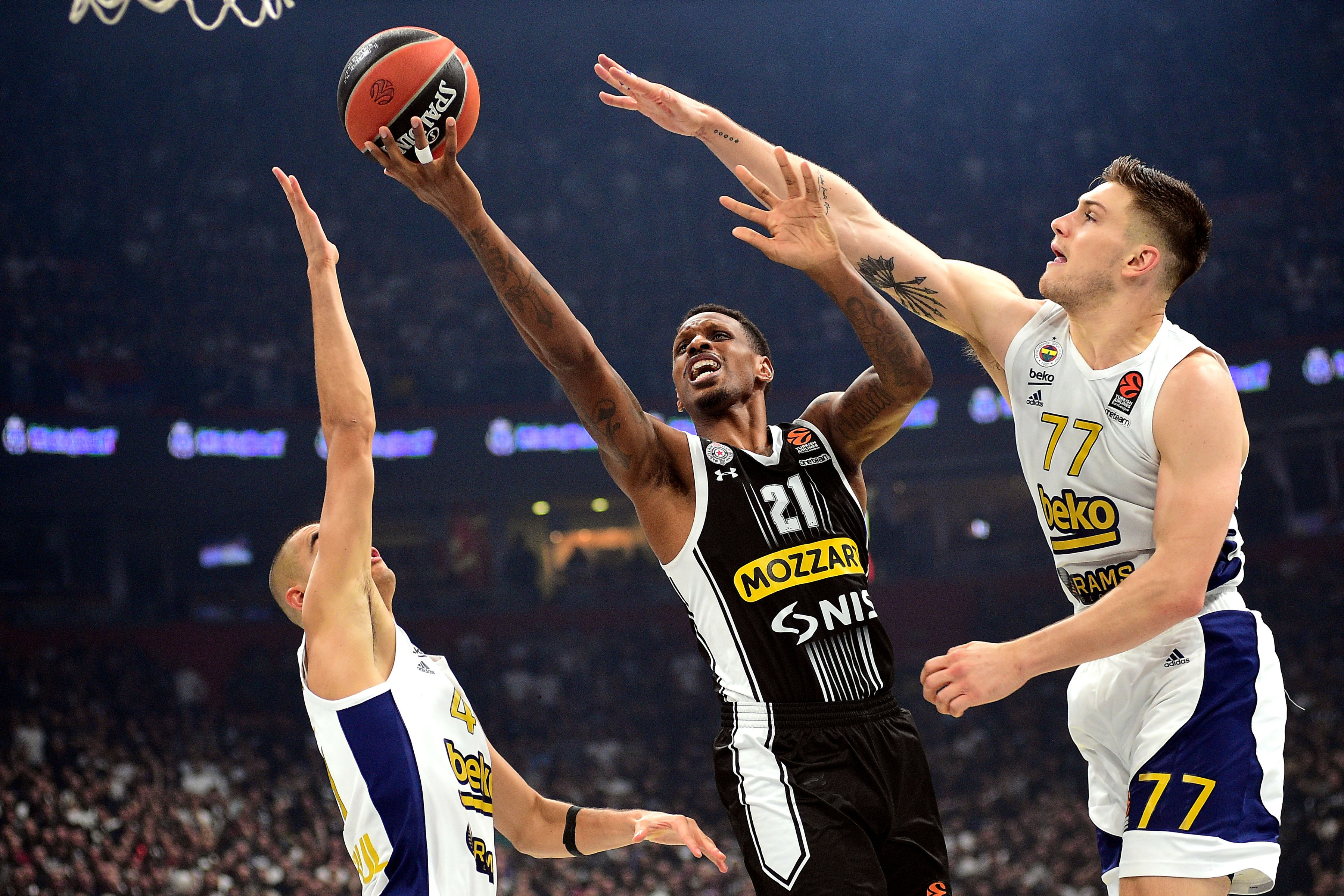 The match of the seventh round of the Turkish Airlines Euroleague between KK Partizan Mozzart Bet Belgrade and KK Fenerbahce Beko Istanbul was played in Stark Arena.