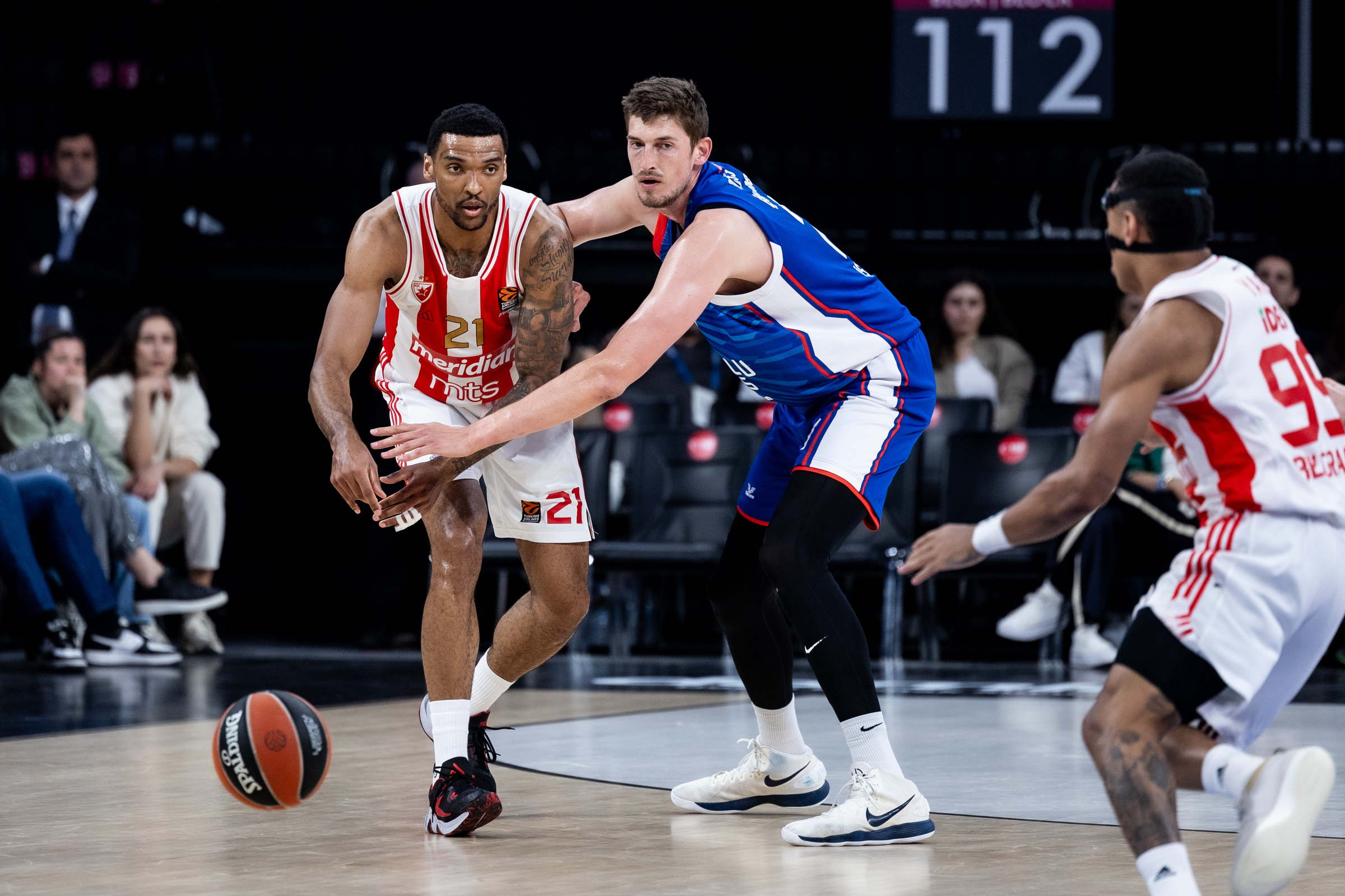efes-zvezda-120314