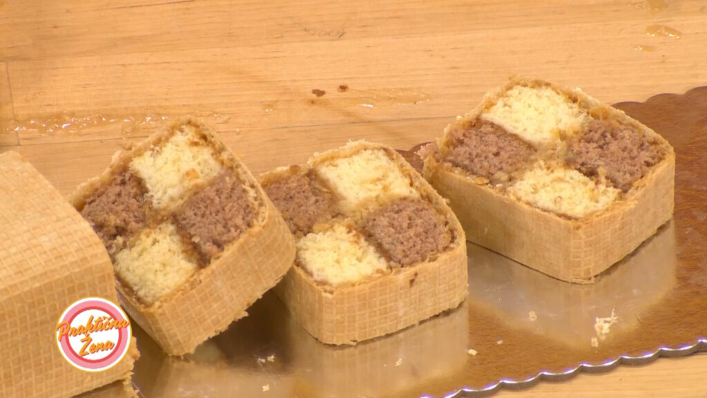 Praktična žena - Šah rolat