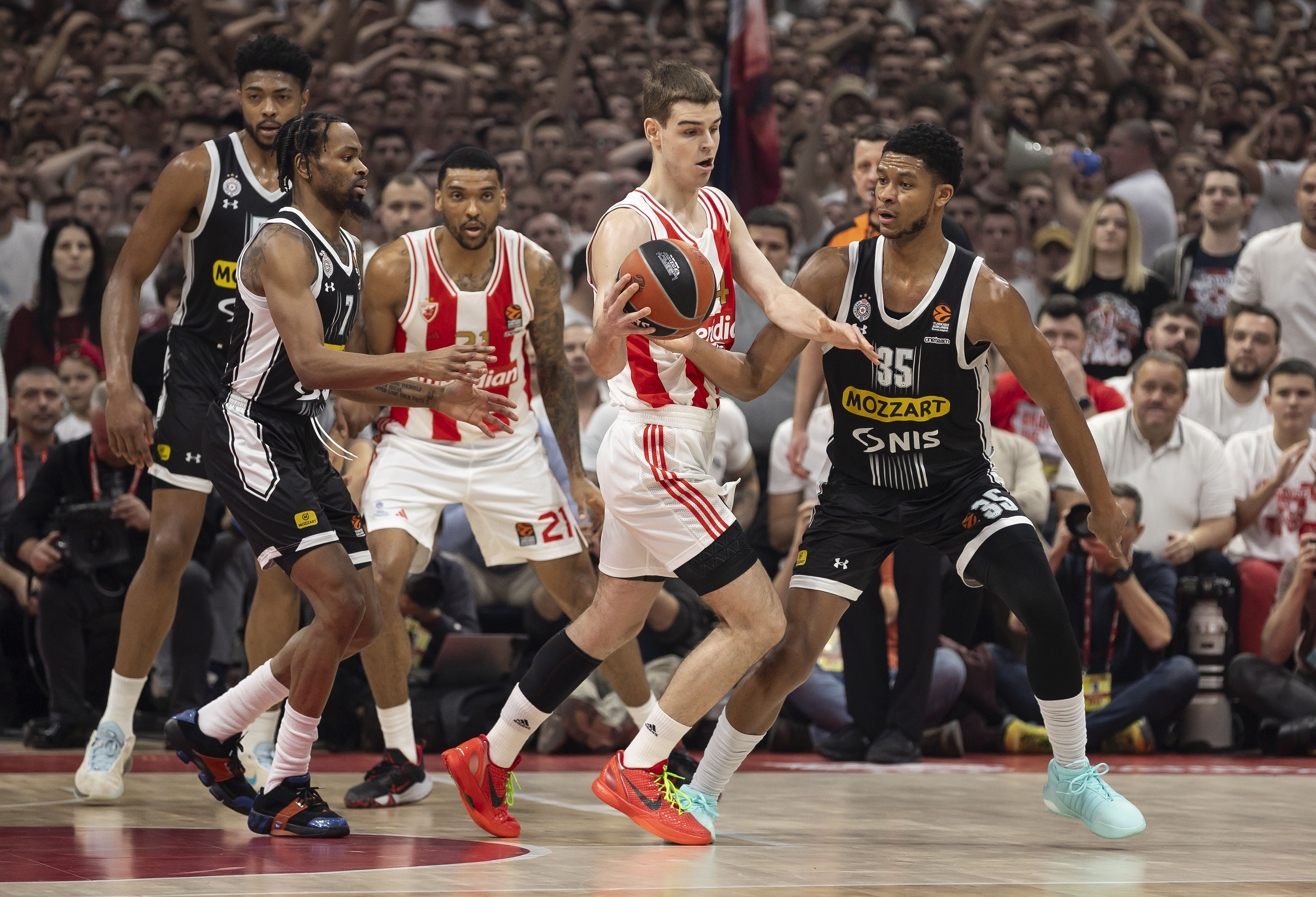 Crvena Zvezda Meridianbet Belgrade v Partizan Mozzart Bet Belgrade - Turkish Airlines EuroLeague