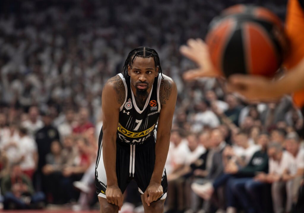 during the 2023/2024 Turkish Airlines EuroLeague match between Crvena Zvezda Meridianbet Belgrade v Partizan Mozzart Bet Belgrade at Stark Arena on January 04, 2024 in Belgrade, Serbia. (Photo by Srdjan Stevanovic/Starsport.rs ©)