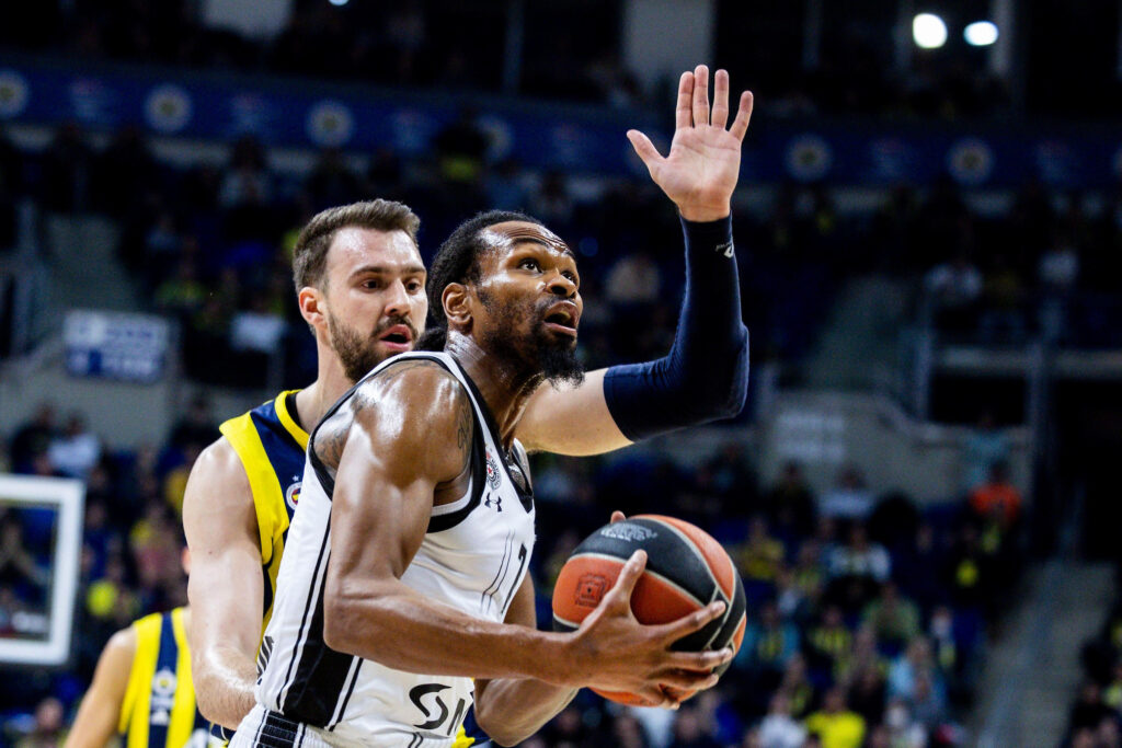 1704827571-FENER-PARTIZAN_41-1024x683.jpg