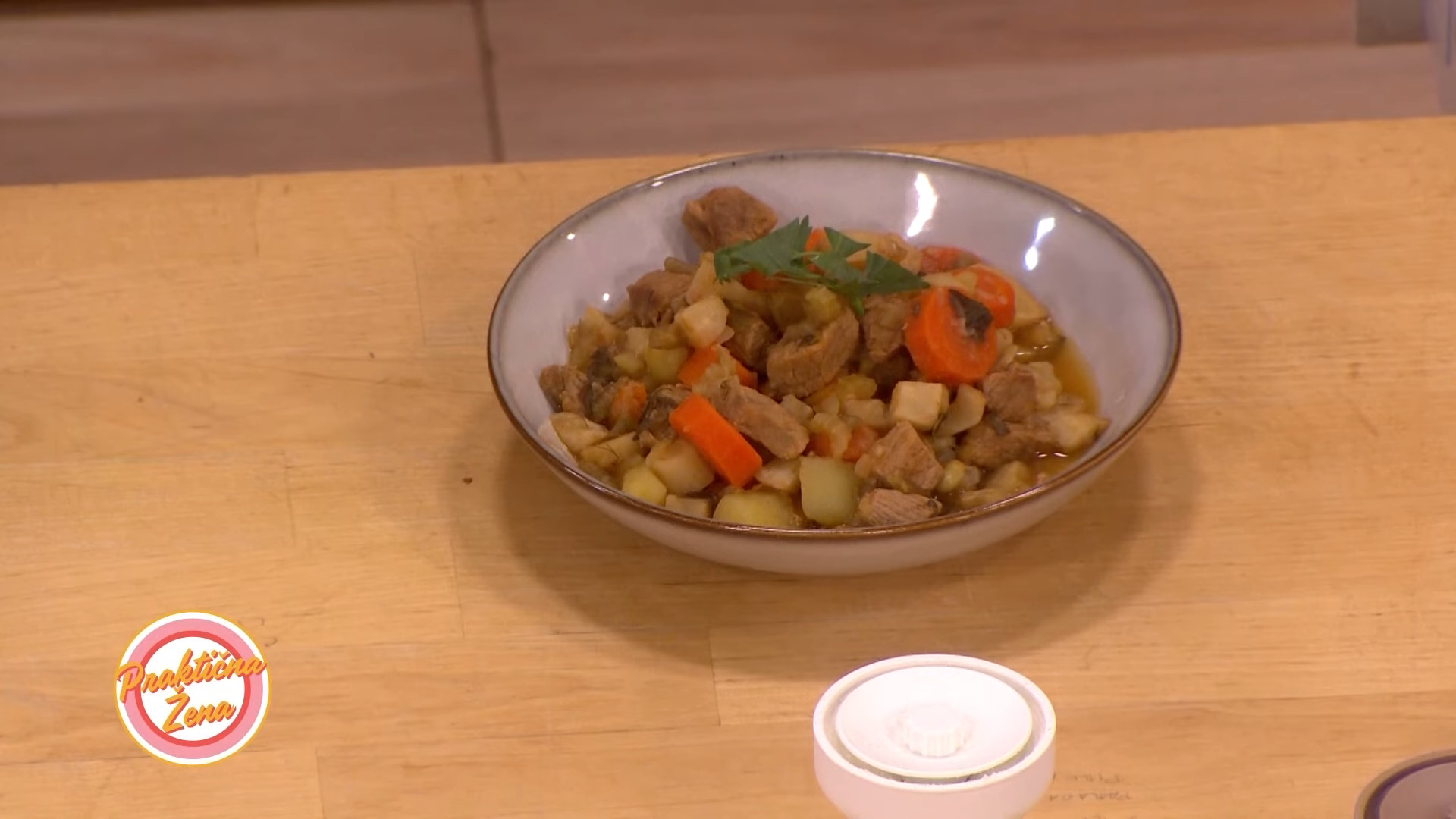 Jesenji ručak, Praktična žena Foto: Printscreen/YouTube/Prakticna zena