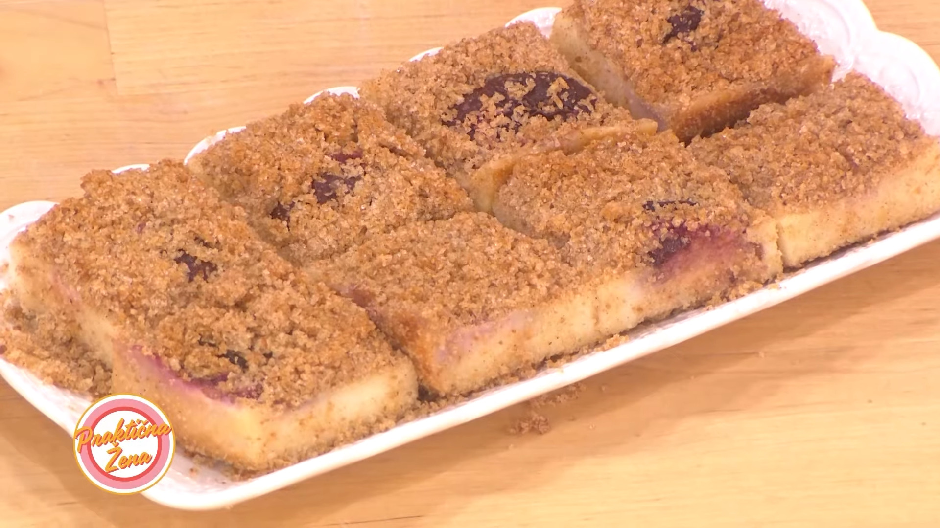 Praktična žena – Lažne knedle sa šljivama Foto: Printscreen/YouTube/Prakticna zena