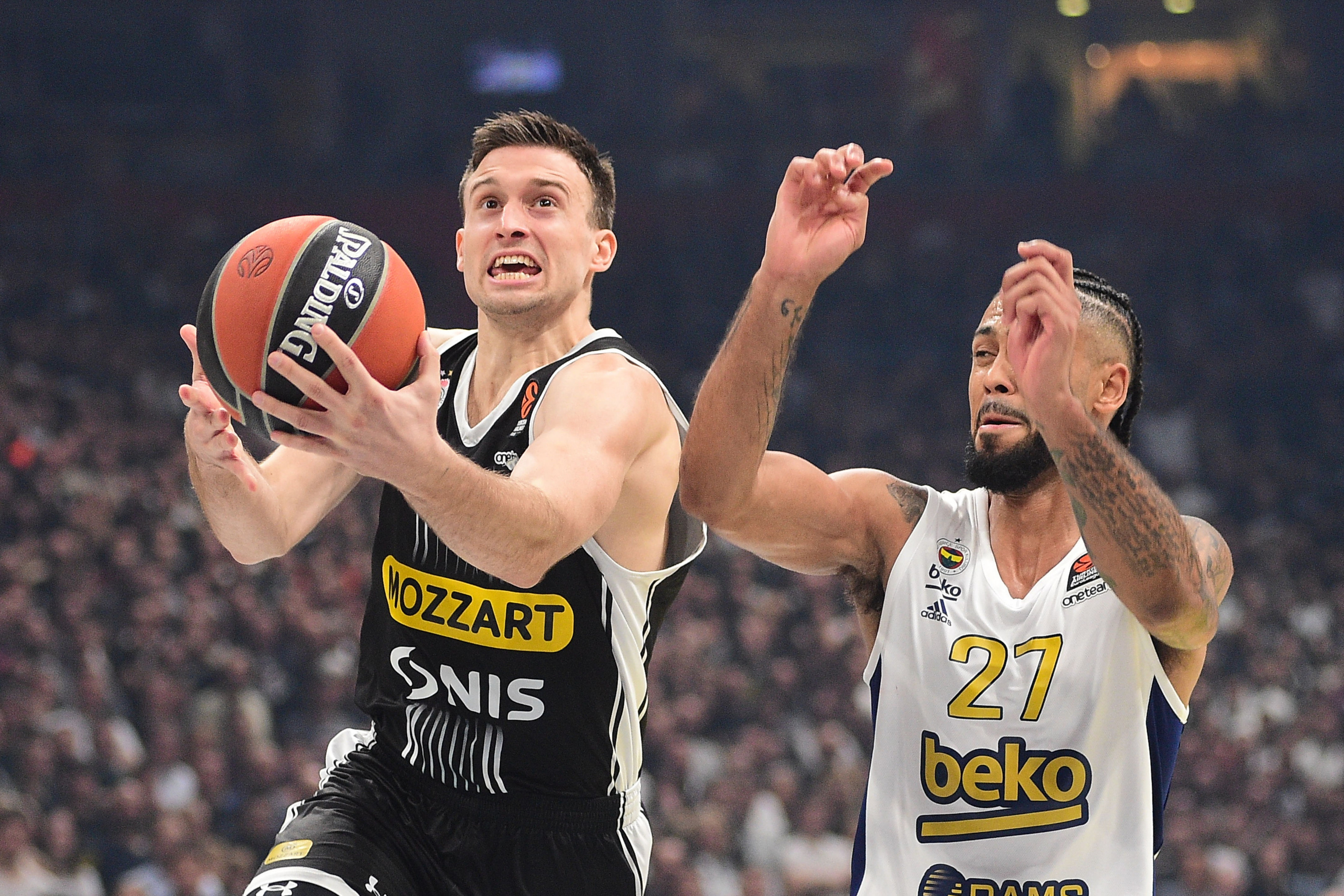 The match of the seventh round of the Turkish Airlines Euroleague between KK Partizan Mozzart Bet Belgrade and KK Fenerbahce Beko Istanbul was played in Stark Arena.