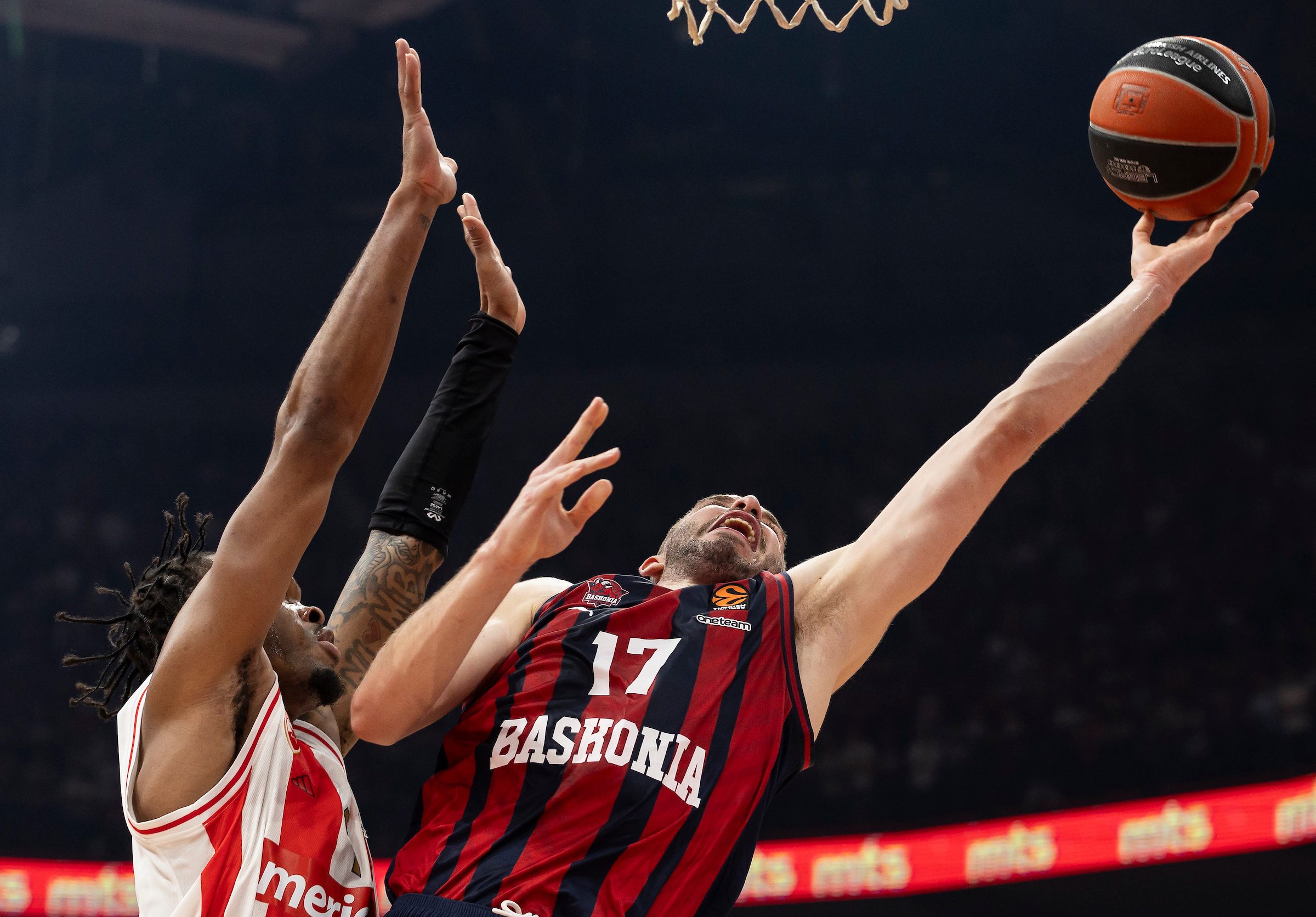 during the 2023/2024 Turkish Airlines EuroLeague match between Crvena Zvezda Meridianbet Belgrade v Baskonia Vitoria Gasteiz at Stark Arena on January 18, 2024 in Belgrade, Serbia. (Photo by Srdjan Stevanovic/Starsport.rs ©)