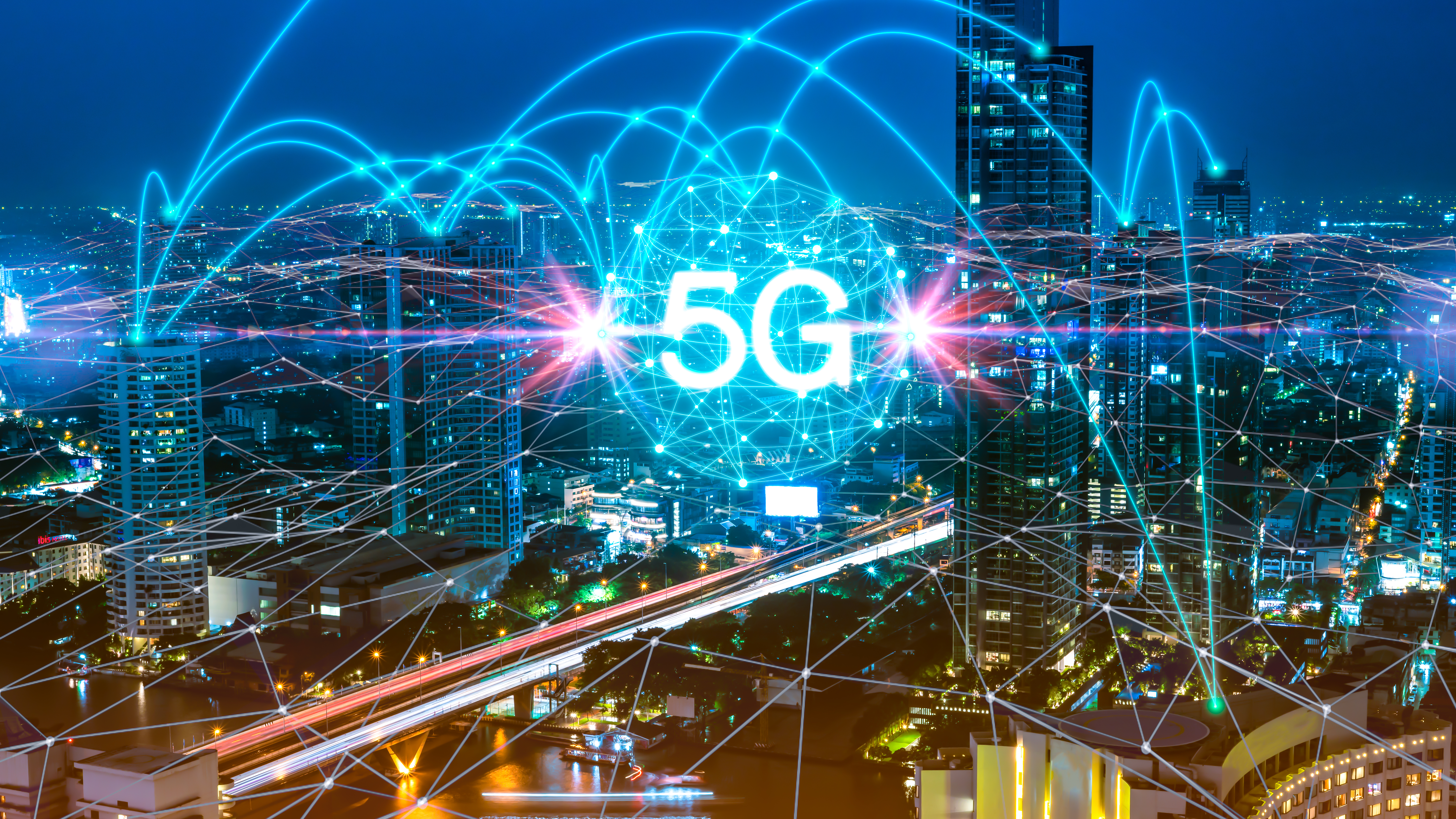 5g,Network,Digital,Hologram,And,Internet,Of,Things,On,City