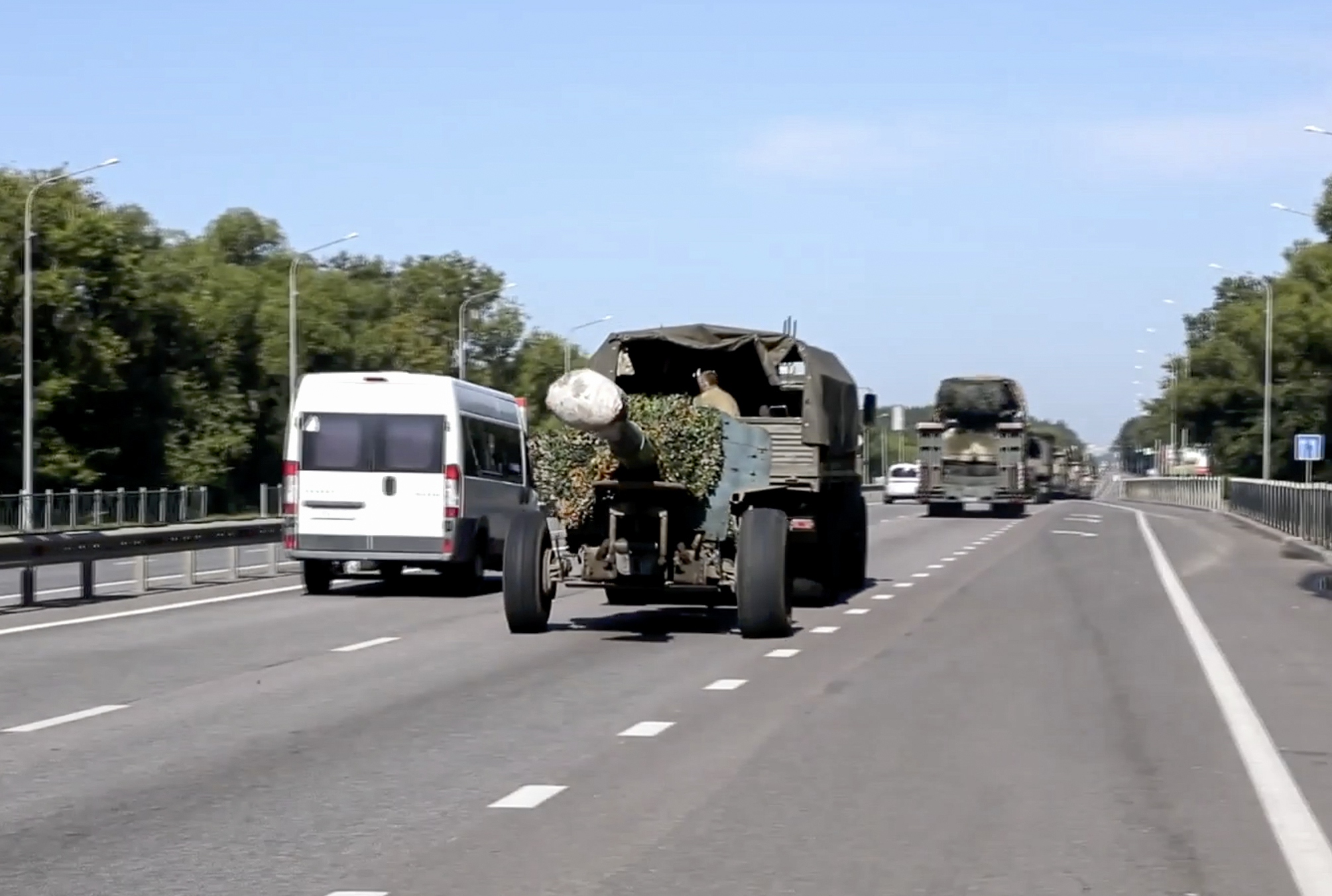 Russia deploys military equipment in Kursk amid Ukrainian offensive