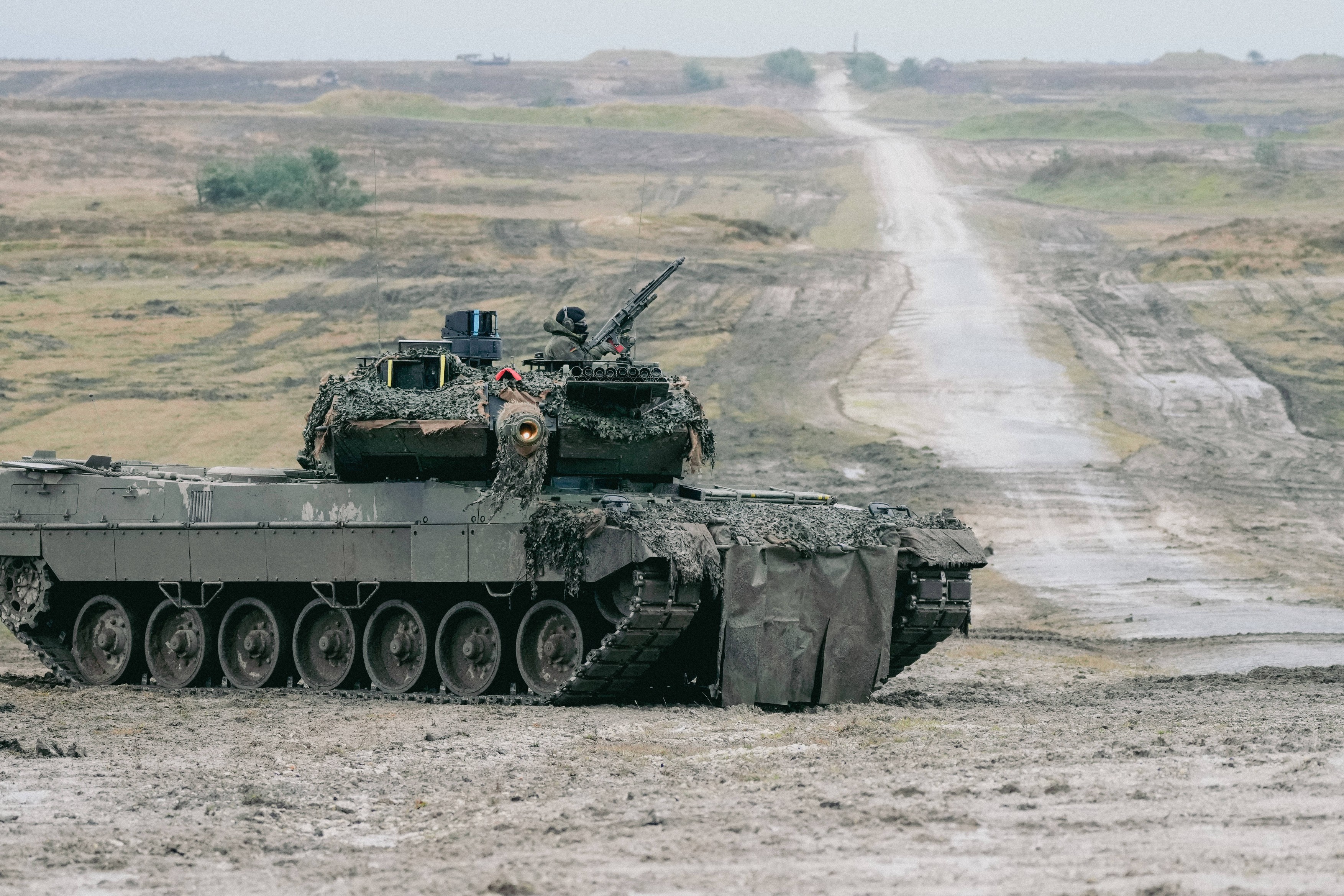 Verteidigungsminister informiert sich ueber den Kampfpanzer Leopard 2 Aktuell, 01.02.2023, Augustdorf, Symbolbild des Ka
