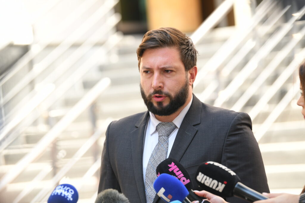 Beograd, 23.08.2024. Suđenje Urošu Blažiću u Specijalnom sudu u Beogradu. Roditelji ubijenih, nastradalih na suđenje, sudjenje, roditelji nastradalih, advokati Specijalni sud, Uroš Blažić Foto: Amir Hamzagić/Nova.rs