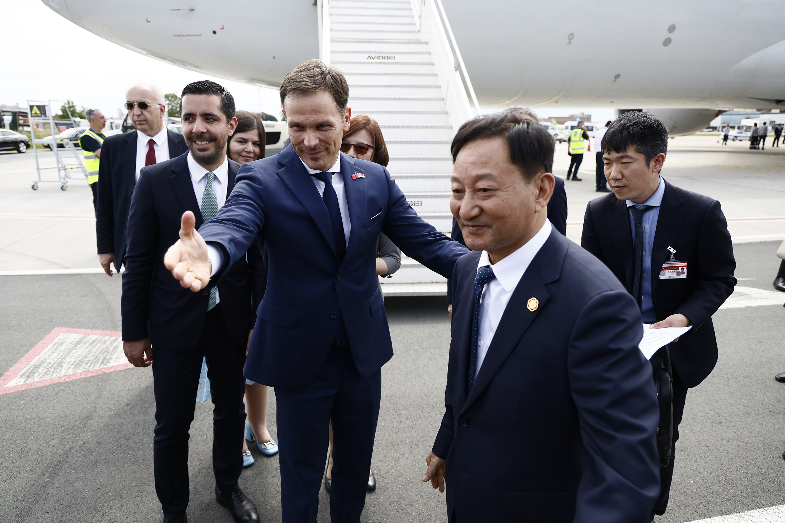 TOMILSAV MOMIROVIĆ, SINIŠA MALI