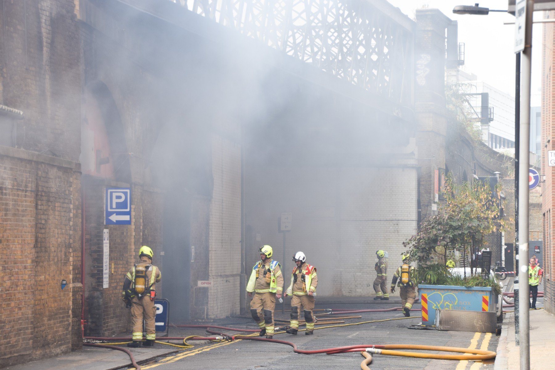 Fire Brigade Tackle Blaze Near London Bridge