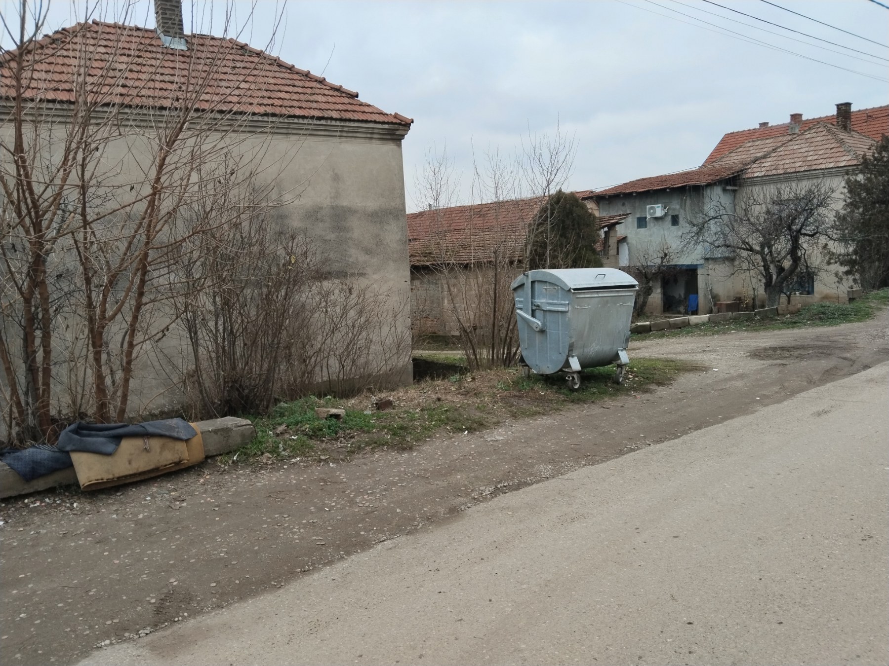 Mesto gde je mama bacila bebu Doljevac