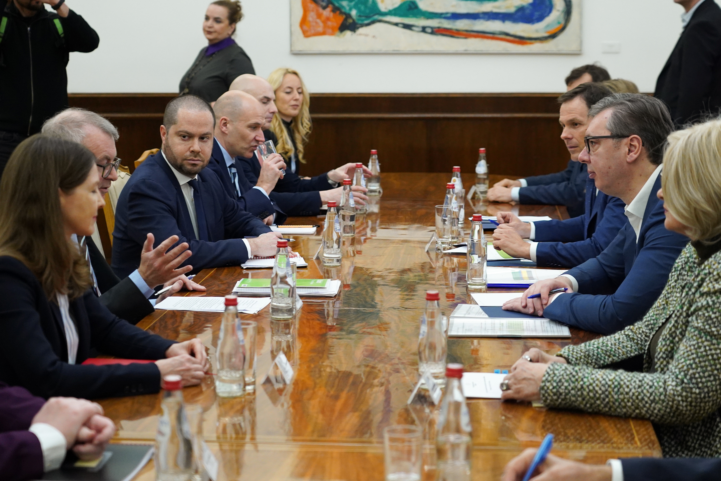 DONAL MEKGETIGAN, SINIŠA MALI, ALEKSANDAR VUČIĆ, JORGOVANKA TABAKOVIĆ