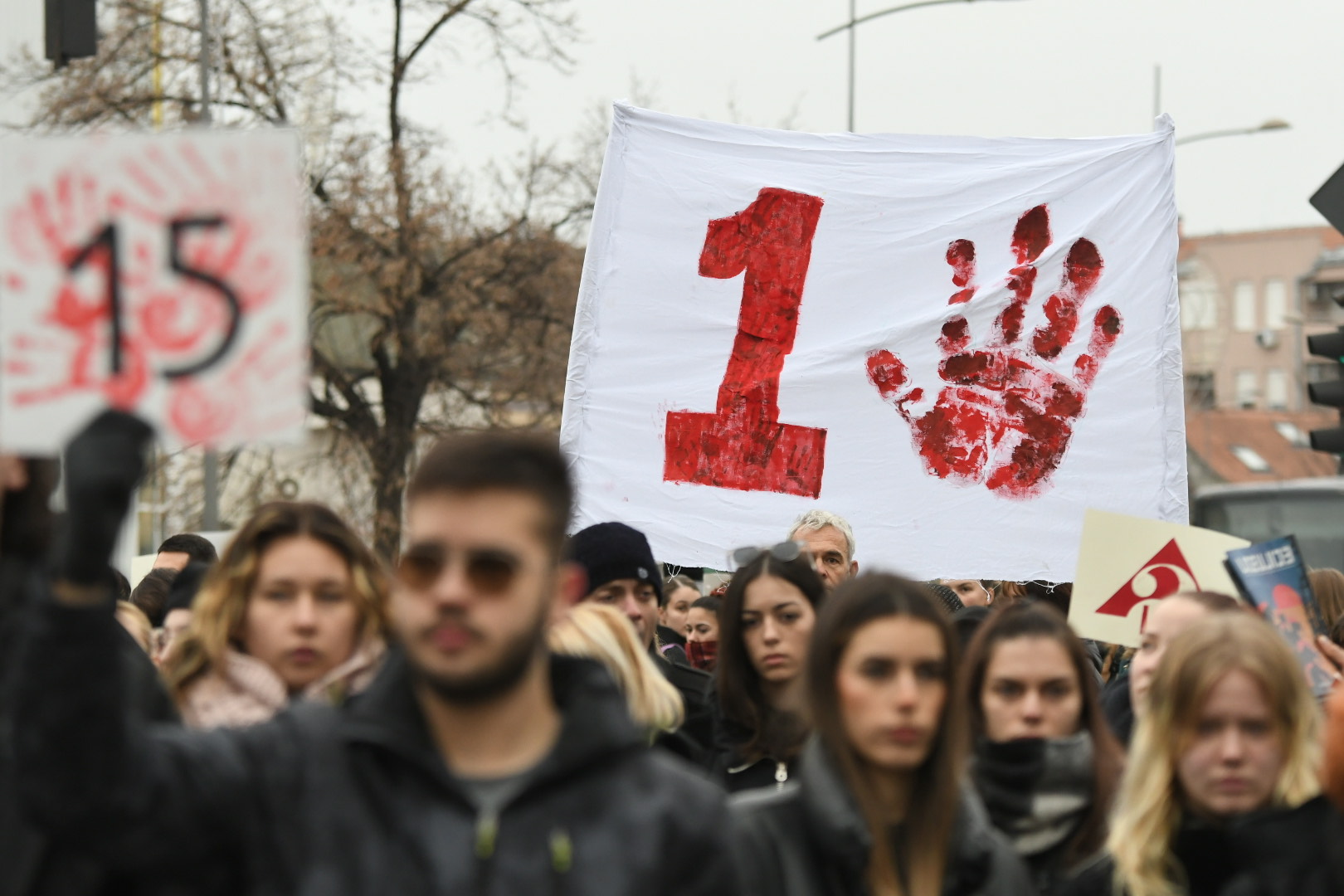 Novi Sad 13.12.2024. Novi Sad, Ispred Srpskog narodnog pozorišta, Studenti akademije umetnosti u novom sadu, blokada, protest, zastani srbijo Foto Nenad Mihajlovic -BEZ POTPISA