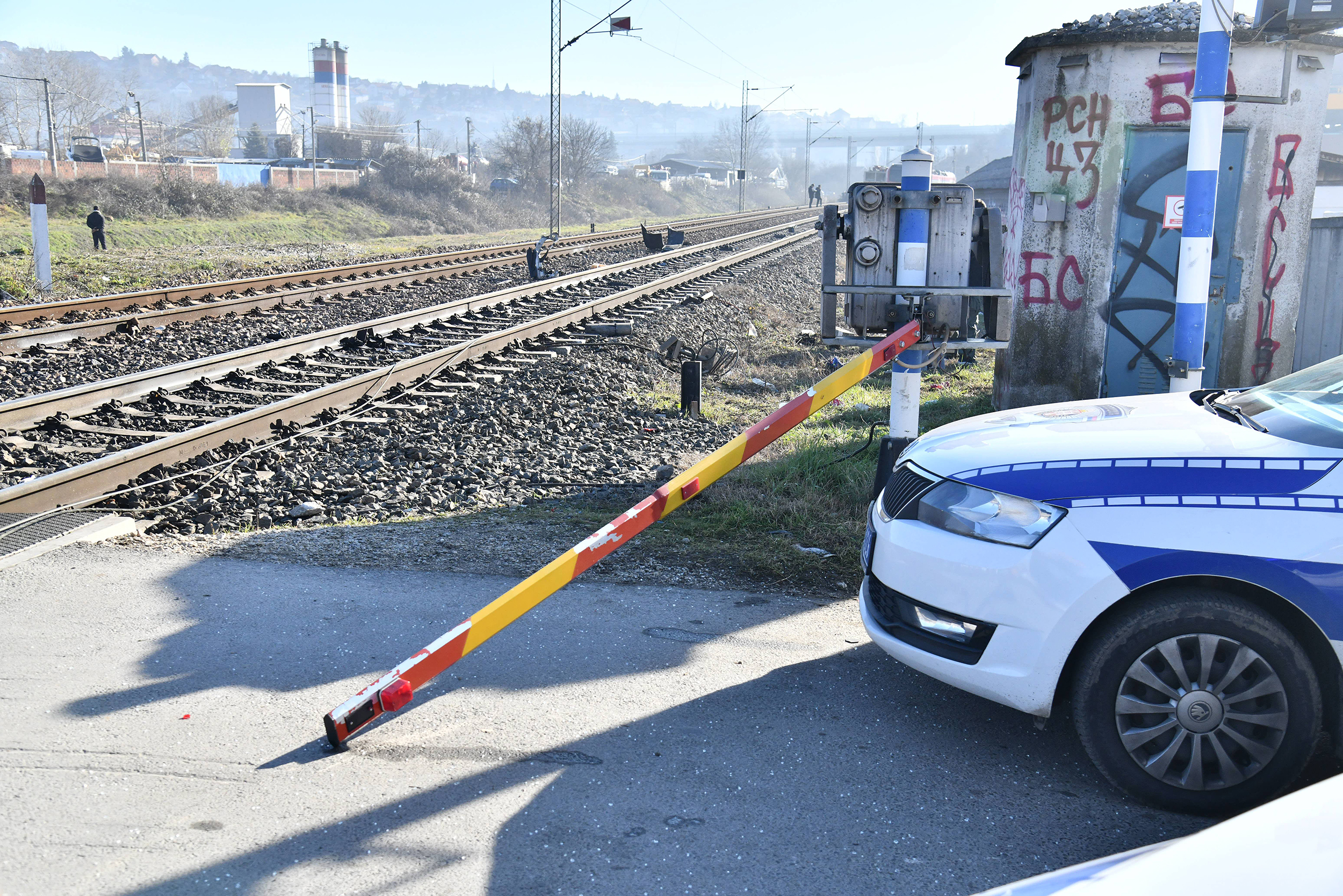 VOZ NALETEO NA KOMBI U RAKOVICI