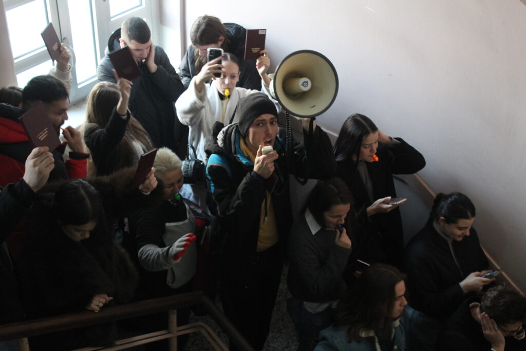 Niš 18.12.2024. Sednica skupštine grada Niša, poseta Slavice Đukić Dejanović, prekinuta sednica, studenti, protest. Poslao čitalac na mail vladislav mitic