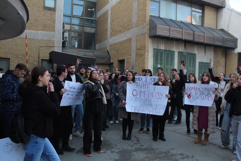 Niš 18.12.2024. Sednica skupštine grada Niša, poseta Slavice Đukić Dejanović, prekinuta sednica, studenti, protest. Poslao čitalac na mail vladislav mitic