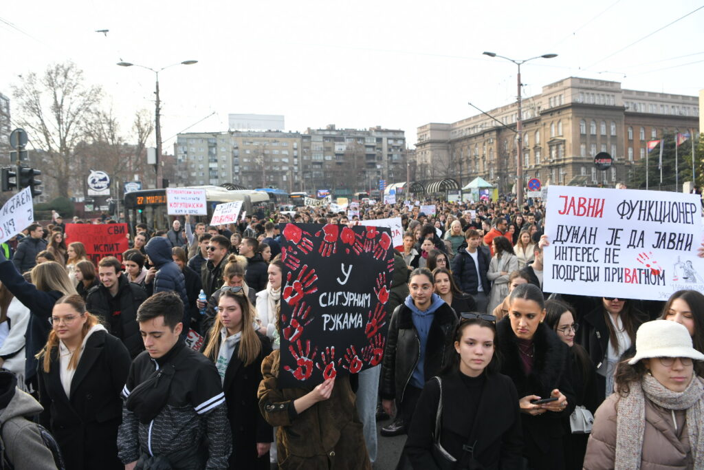 Beograd 18.12.2024. Blokada, Vukov spomenik, zastani srbijo, studenti, protest