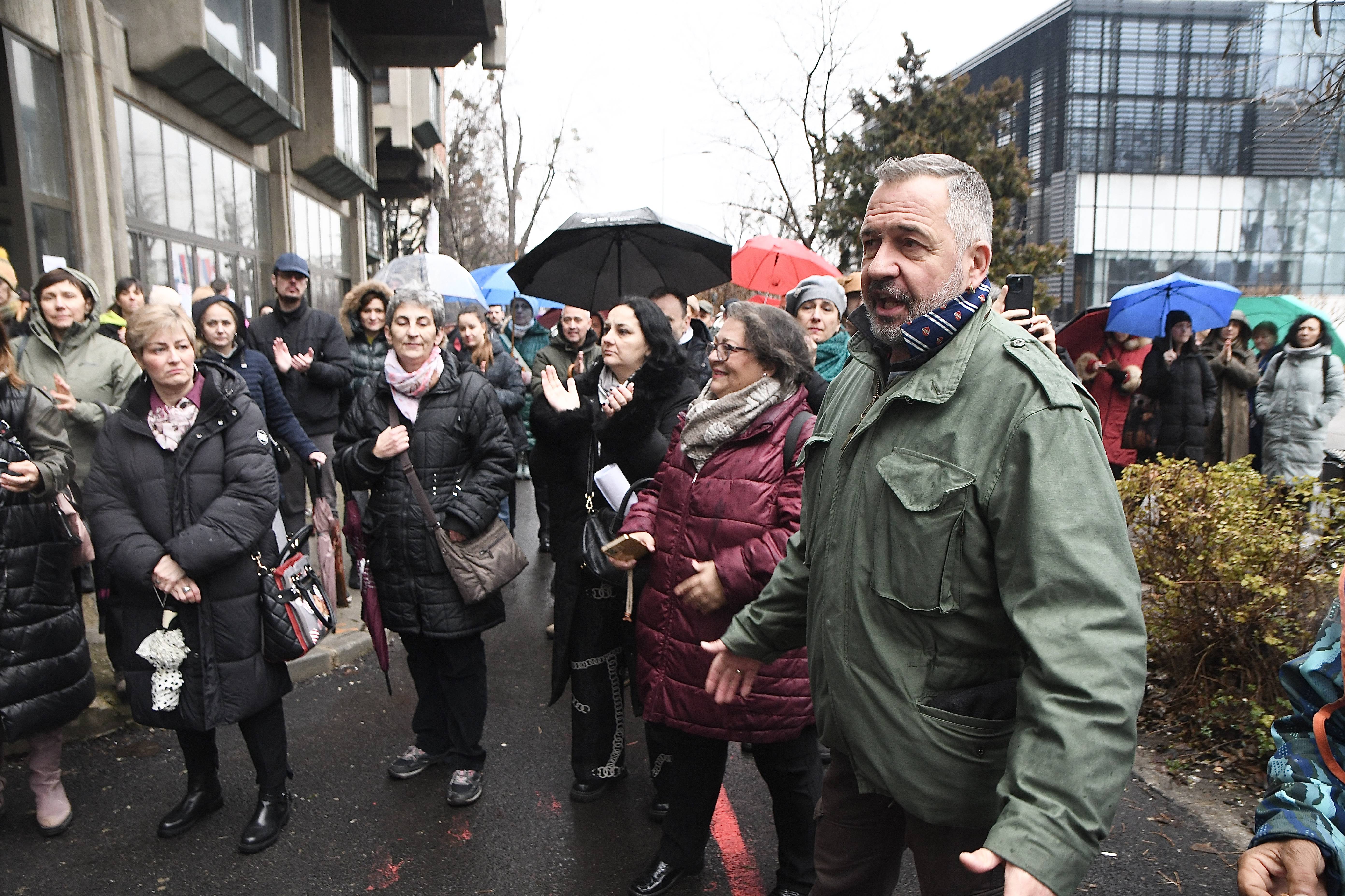 PROTEST PROSVETNIH RADNIKA U NOVOM SADU